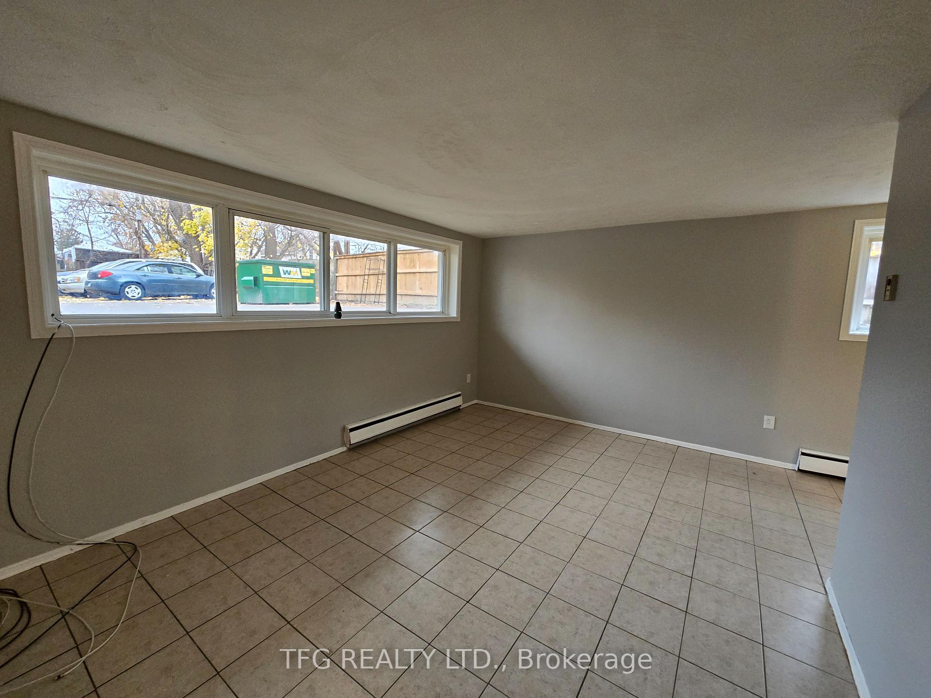Photo 1 of Unit 4, 80 William Street W, Oshawa, O'Neill — HOMEH