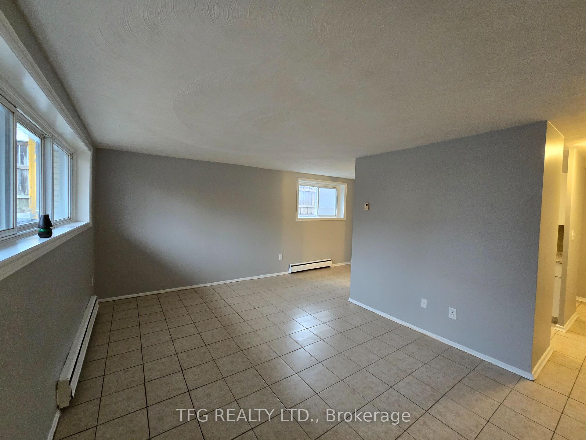 Photo 2 of Unit 4, 80 William Street W, Oshawa, O'Neill — HOMEH