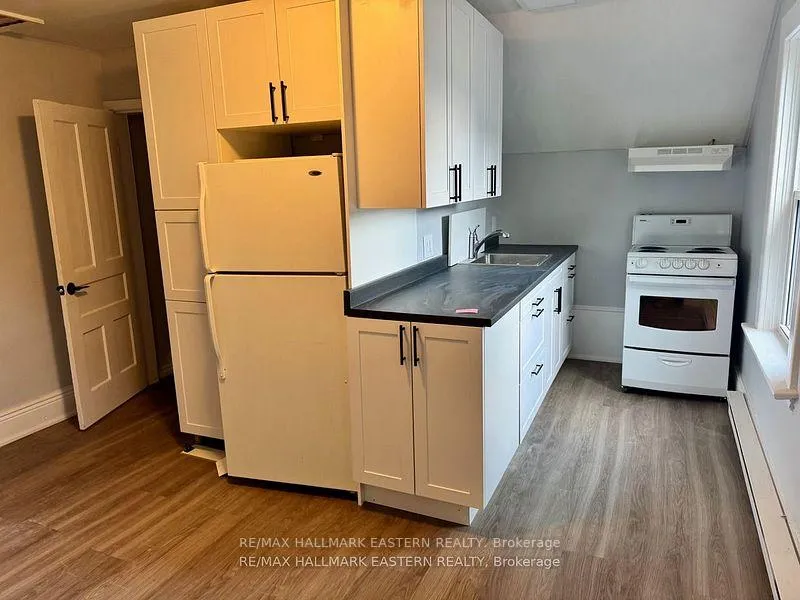 Photo 17 of 822 St. Mary's Street, Peterborough, Otonabee Ward 1 — HOMEH