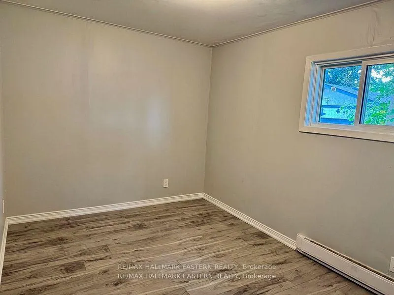 Photo 18 of 822 St. Mary's Street, Peterborough, Otonabee Ward 1 — HOMEH