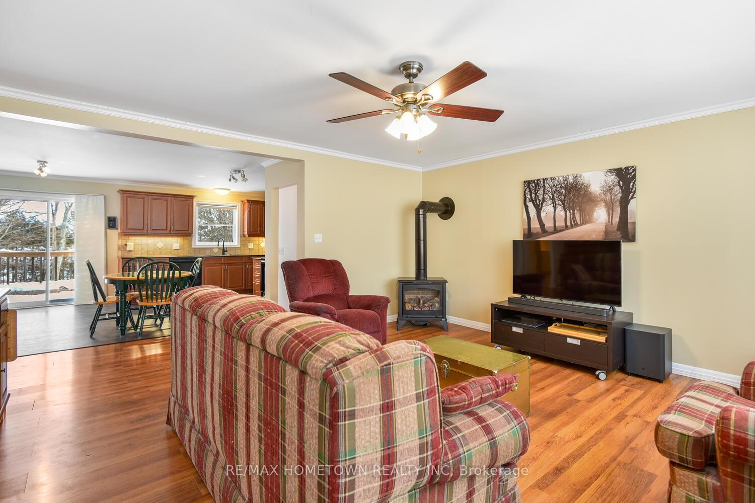 Photo 5 of 133 East Mclean Boulevard, Augusta, Augusta Twp — HOMEH