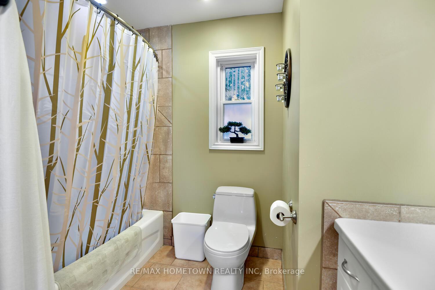 Photo 13 of 133 East Mclean Boulevard, Augusta, Augusta Twp — HOMEH