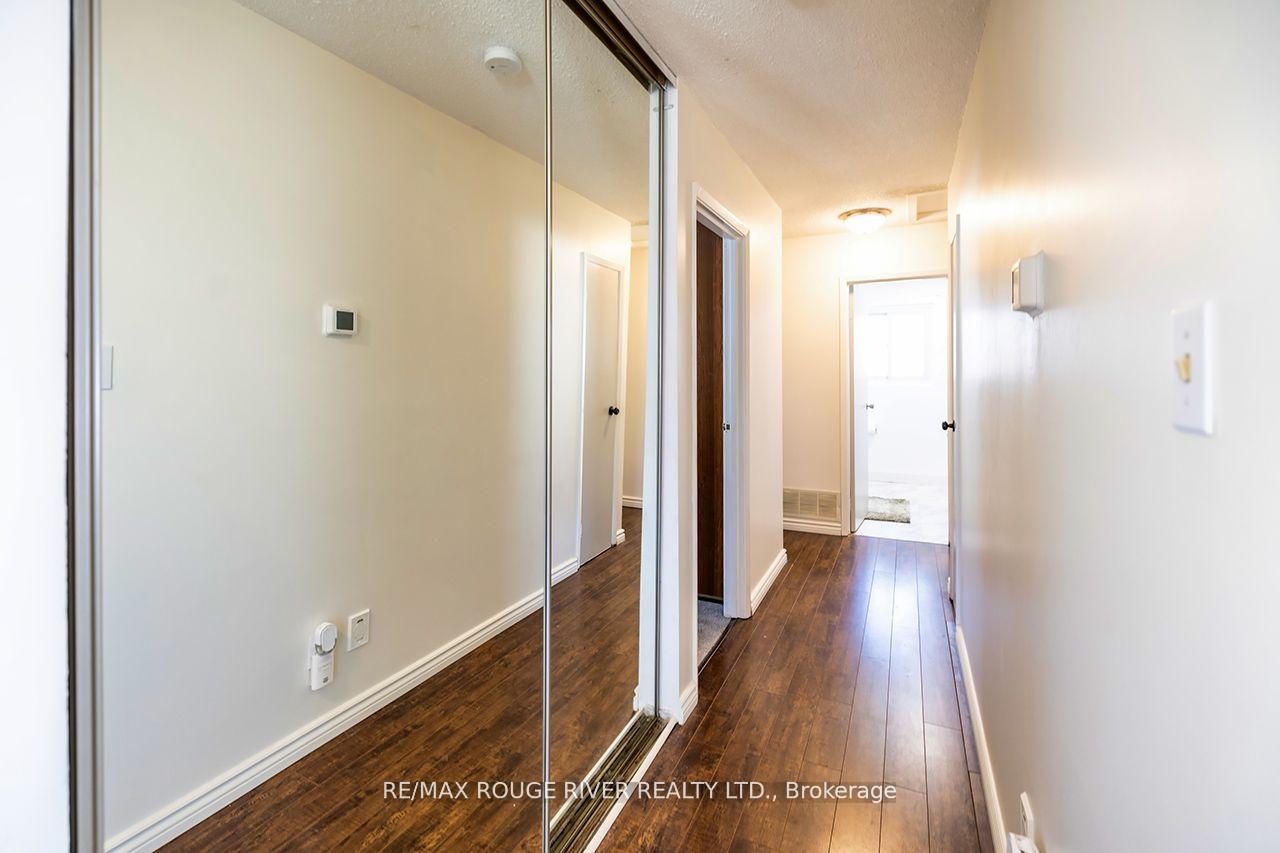 Photo 4 of 1367 Everglades Drive, Oshawa, Samac — HOMEH