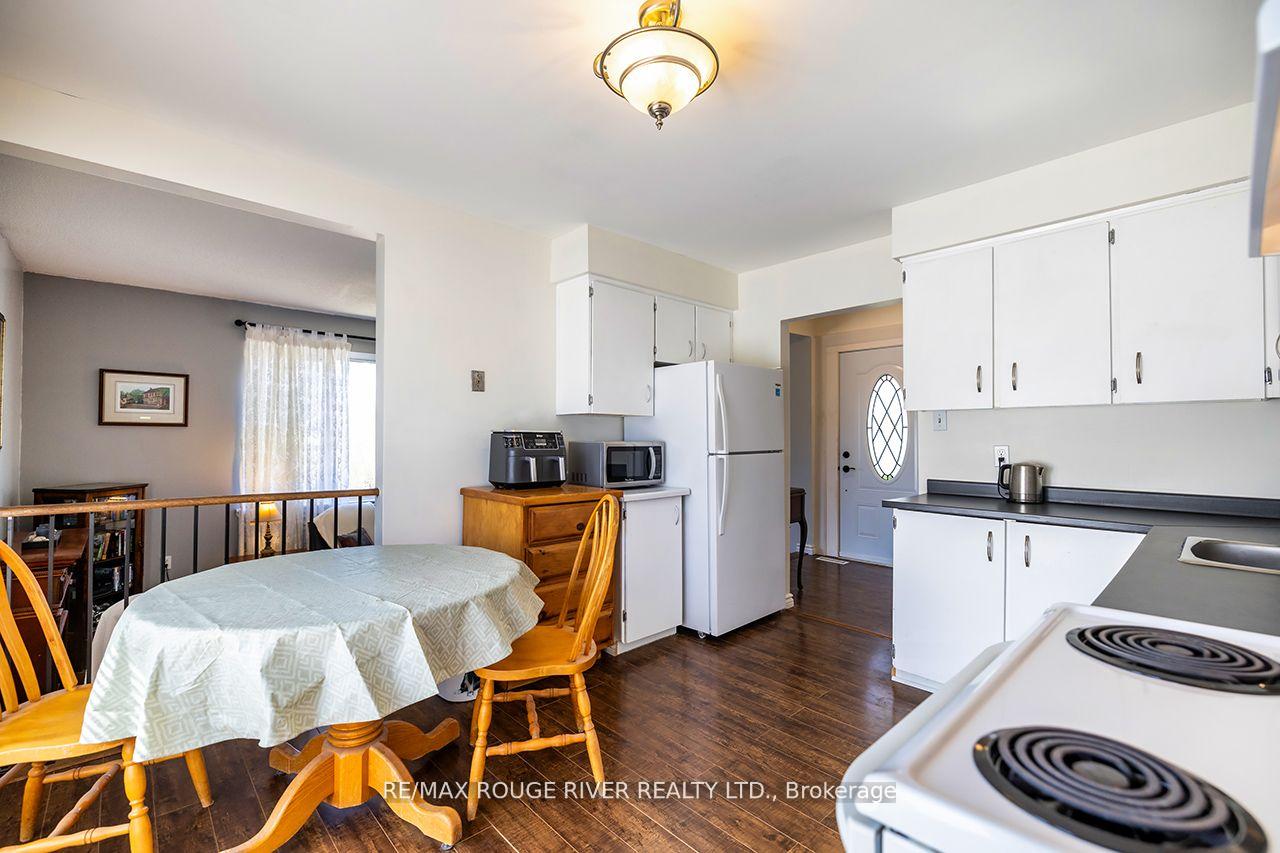 Photo 6 of 1367 Everglades Drive, Oshawa, Samac — HOMEH