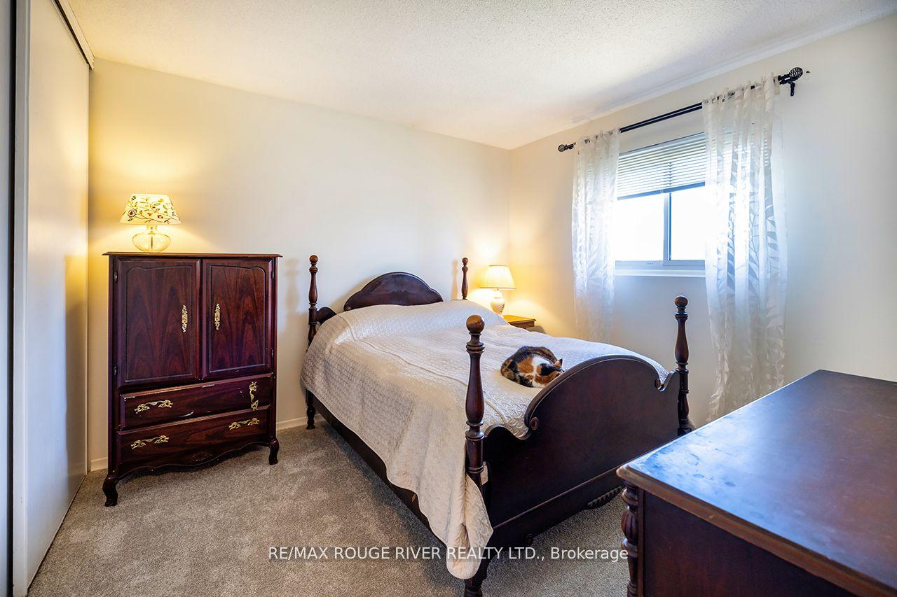 Photo 14 of 1367 Everglades Drive, Oshawa, Samac — HOMEH