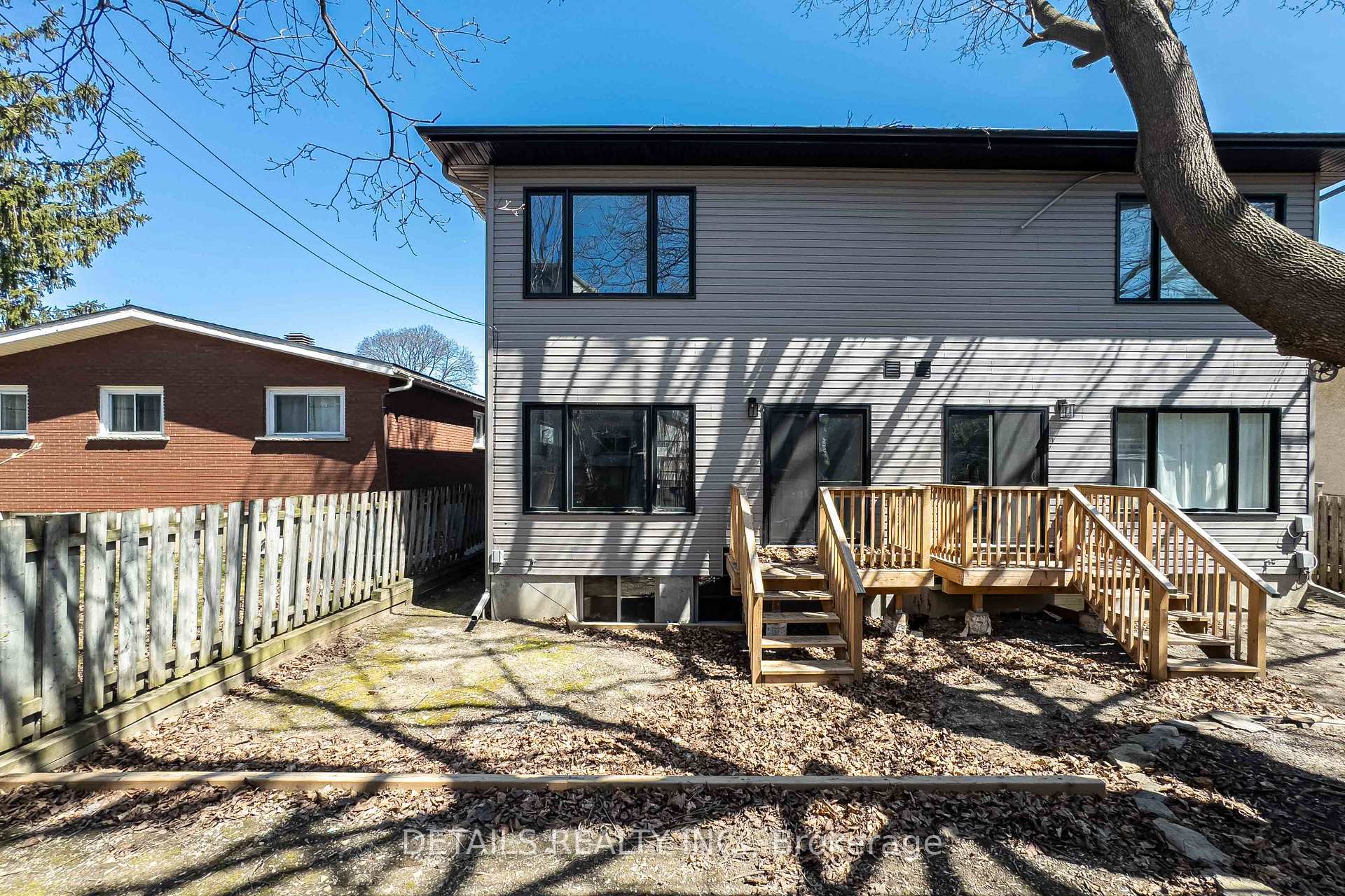 Photo 6 of Unit A, 828 Maplewood Avenue, Ottawa, Queensway Terrace North — HOMEH