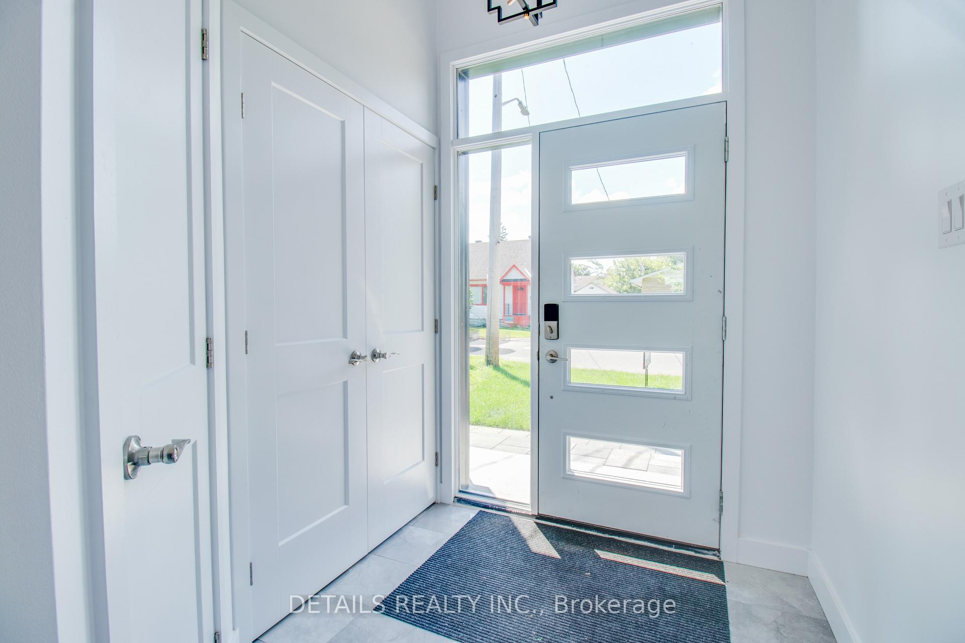 Photo 4 of Unit A, 828 Maplewood Avenue, Ottawa, Queensway Terrace North — HOMEH