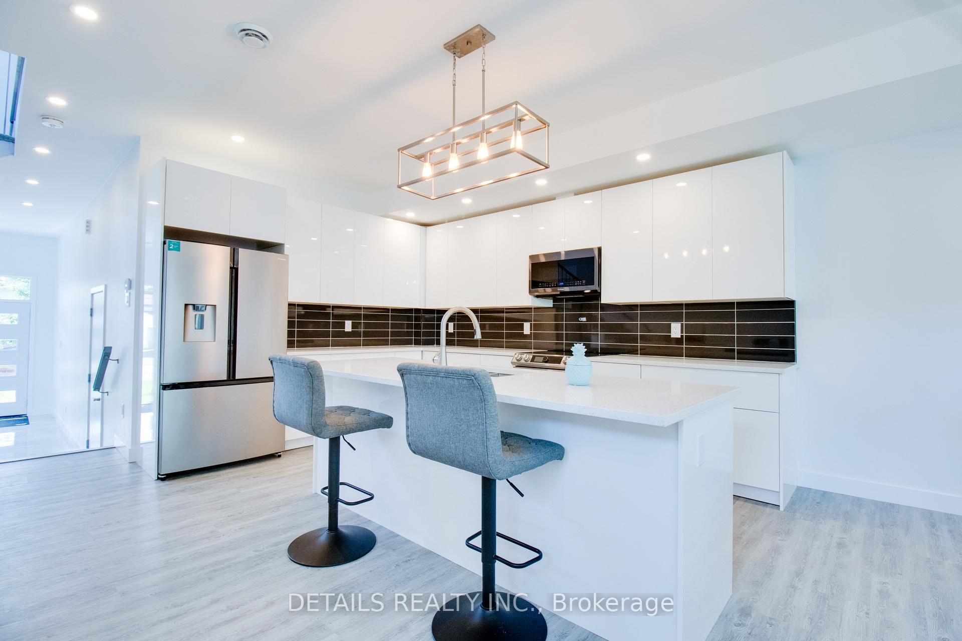 Photo 17 of Unit A, 828 Maplewood Avenue, Ottawa, Queensway Terrace North — HOMEH