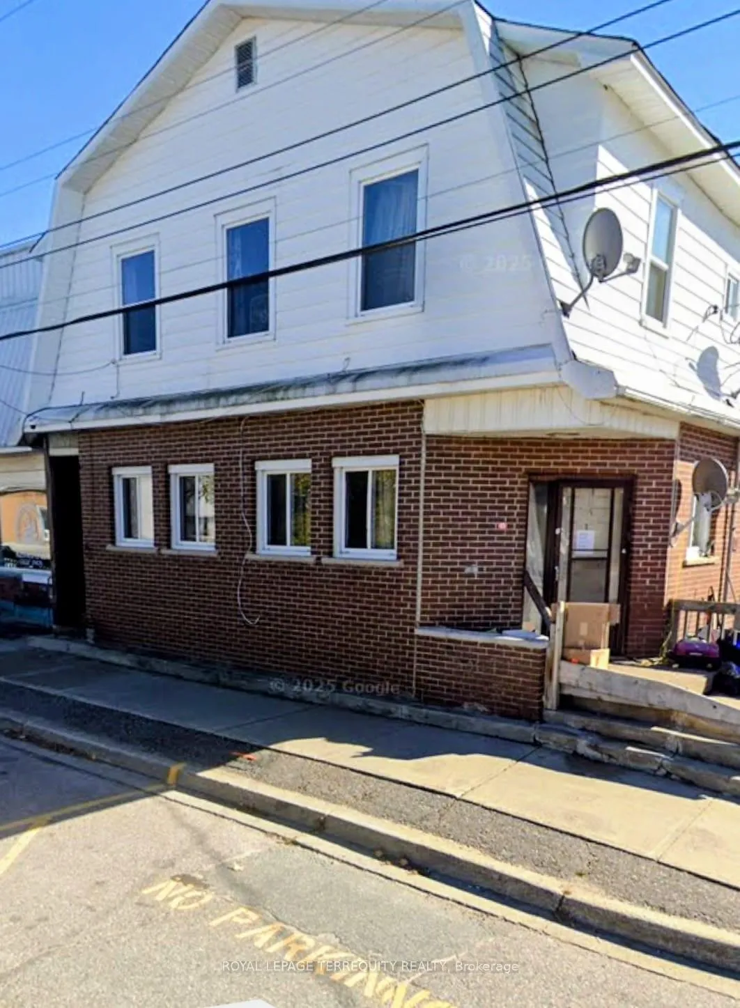 Front of Unit 1, 14 Isabella Street