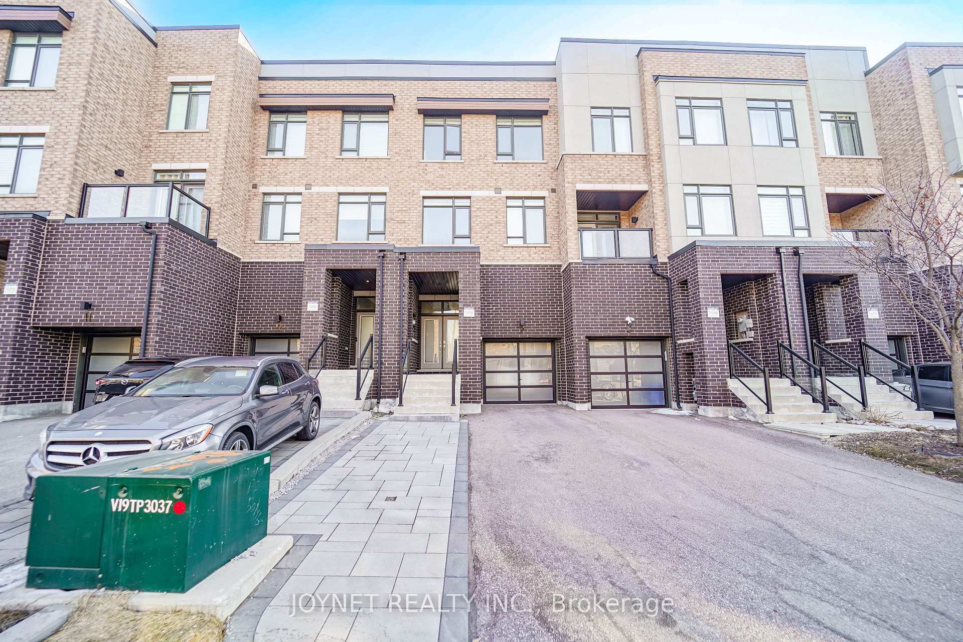 Front of 7 Glenngarry Crescent