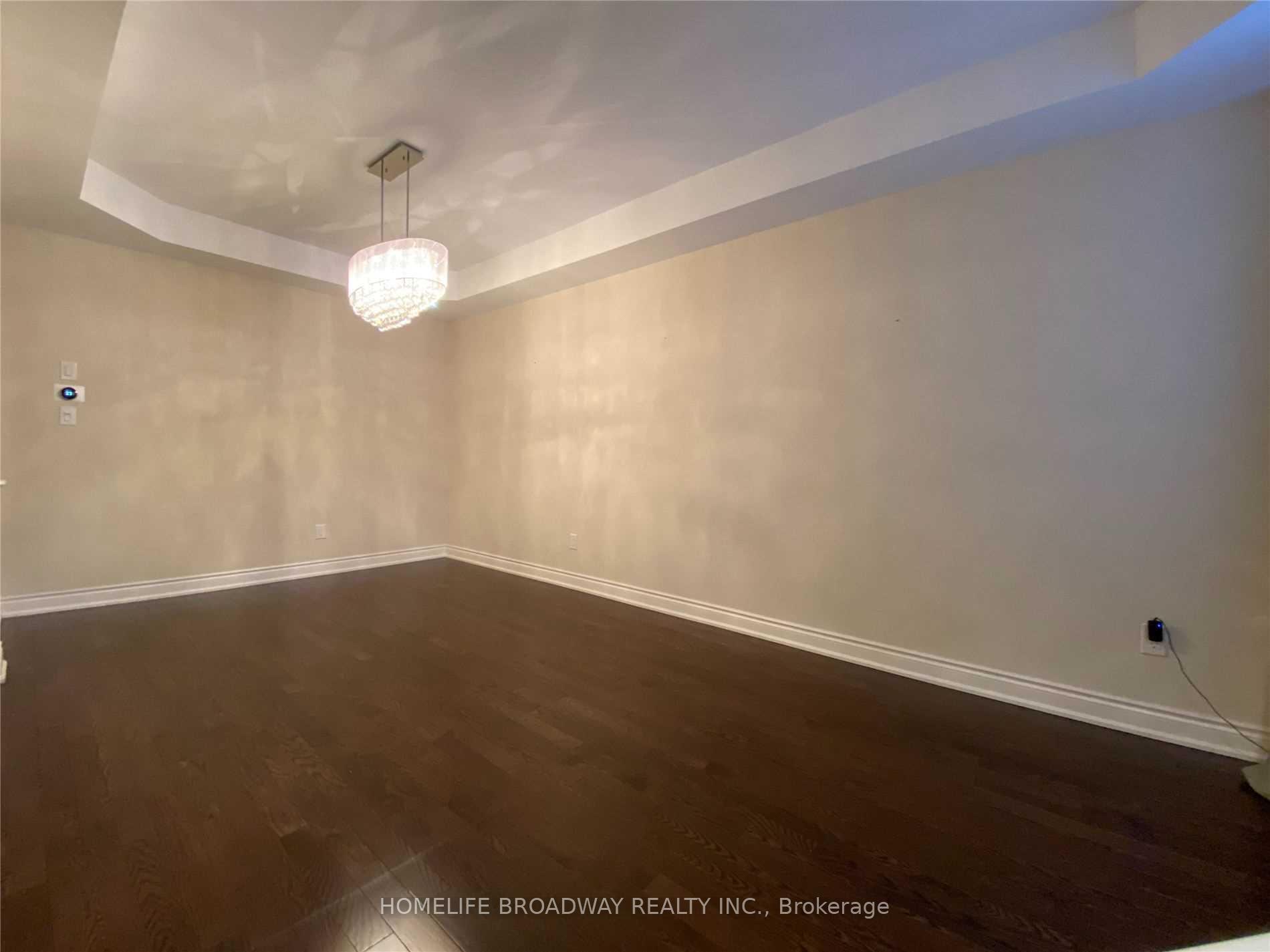 Photo 5 of 23 Nottingham Drive, Richmond Hill, Westbrook — HOMEH