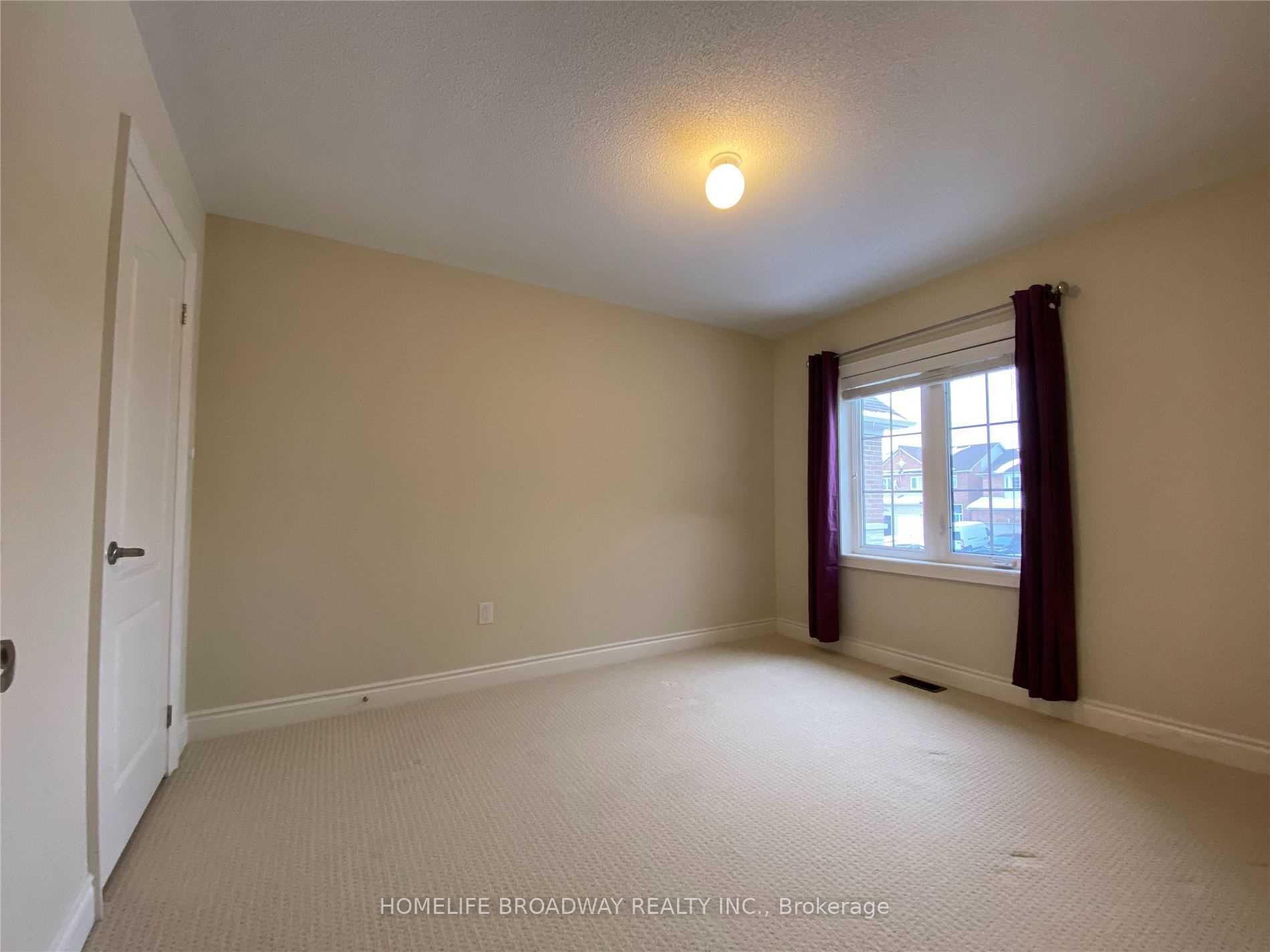 Photo 8 of 23 Nottingham Drive, Richmond Hill, Westbrook — HOMEH