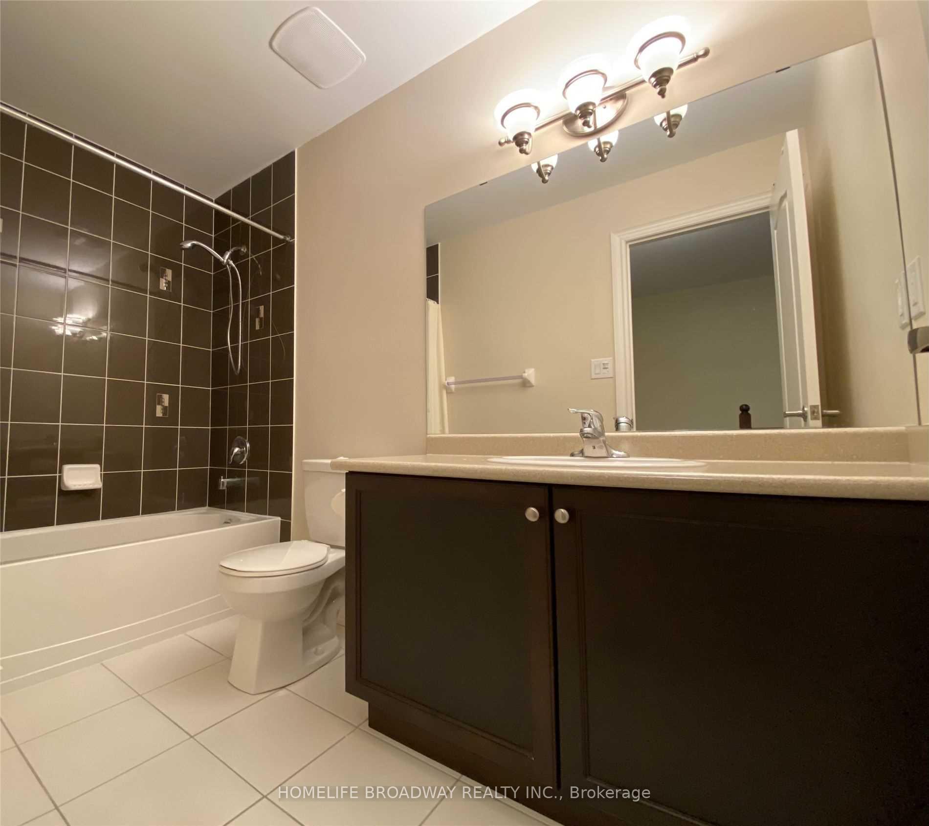Photo 11 of 23 Nottingham Drive, Richmond Hill, Westbrook — HOMEH