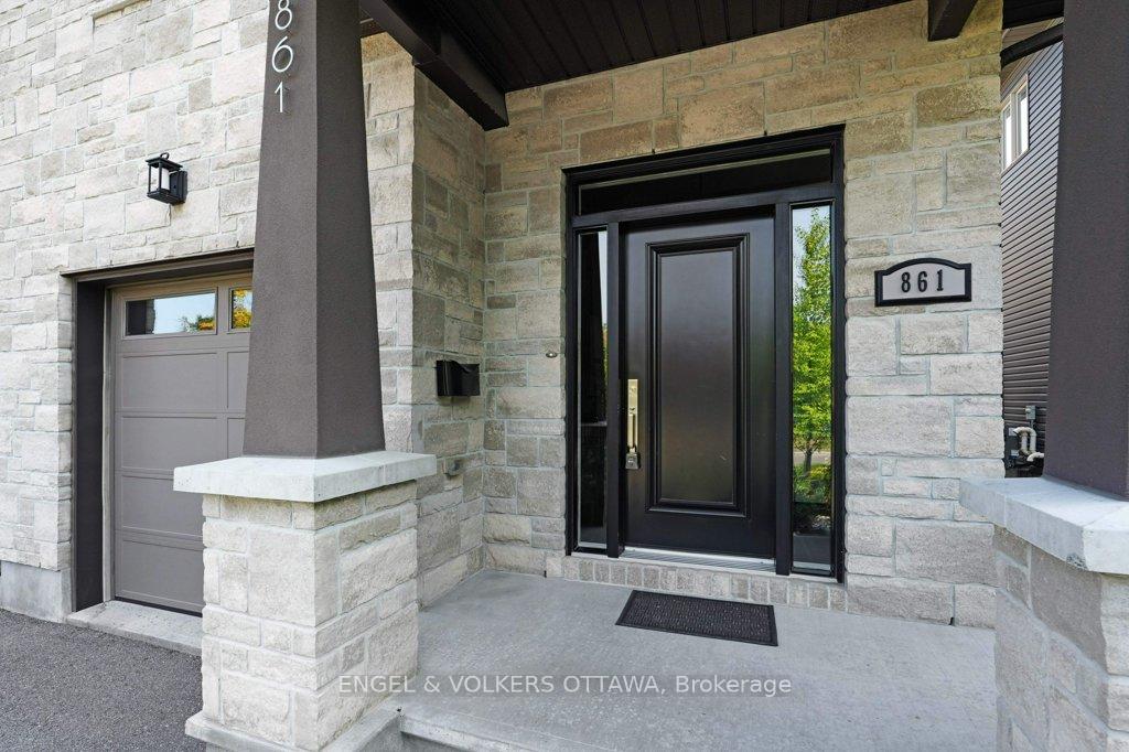 Photo 3 of 861 Alpine Avenue, Ottawa, Queensway Terrace North — HOMEH
