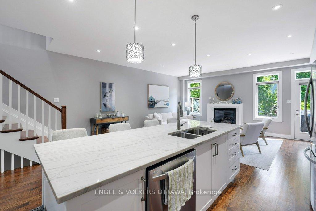 Photo 13 of 861 Alpine Avenue, Ottawa, Queensway Terrace North — HOMEH