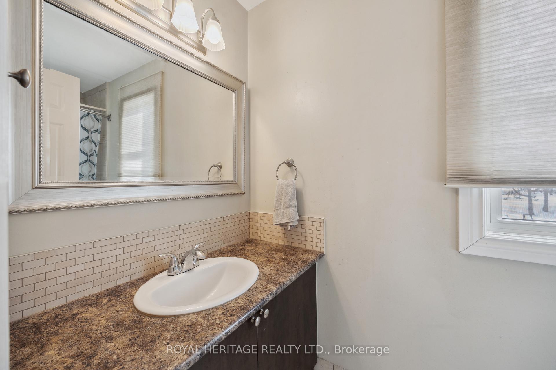 Photo 21 of 11 Teddington Crescent, Whitby, Pringle Creek — HOMEH