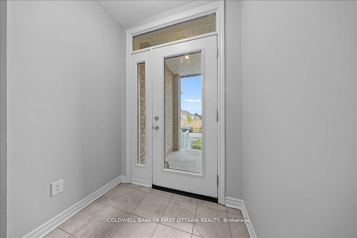Photo 2 of 505 Sonmarg Crescent, Ottawa, Barrhaven - Half Moon Bay — HOMEH