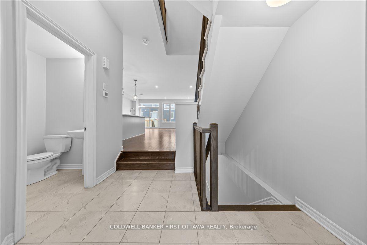 Photo 4 of 505 Sonmarg Crescent, Ottawa, Barrhaven - Half Moon Bay — HOMEH