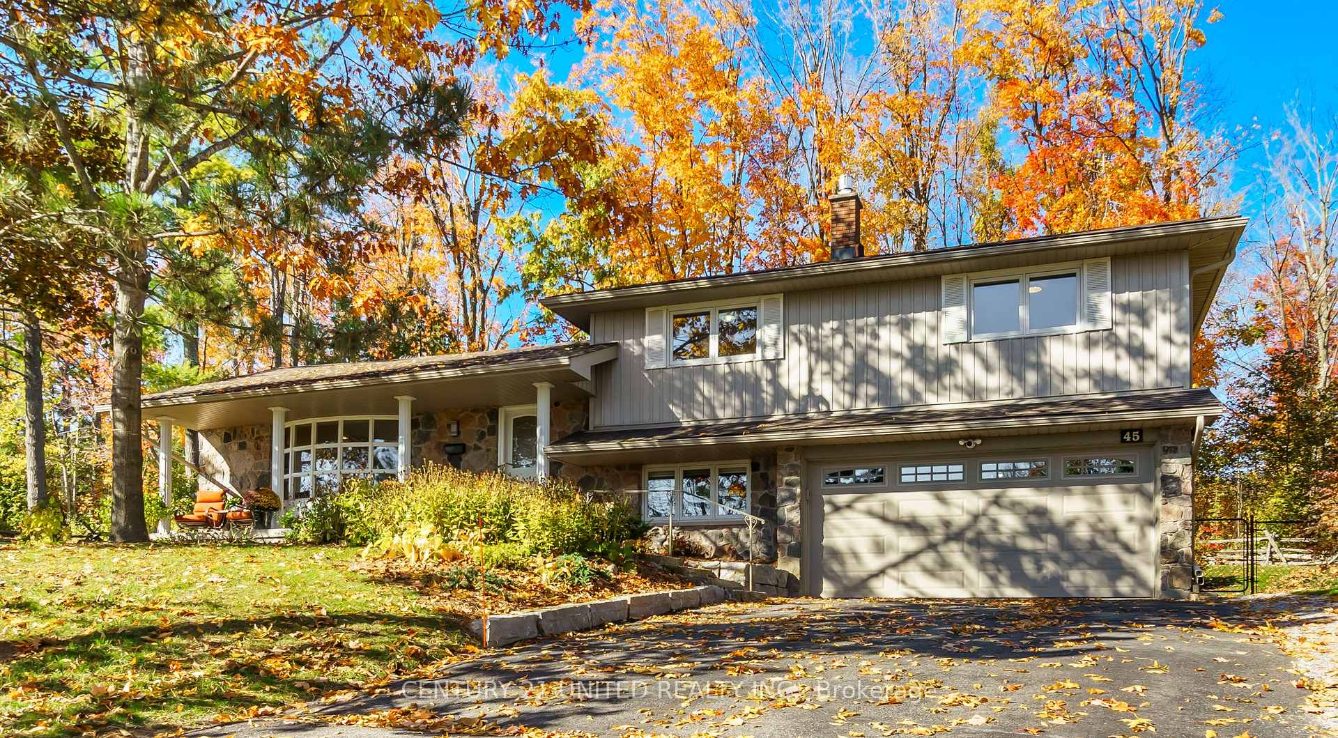 Photo 1 of 45 Crestwood Avenue, Peterborough, Monaghan Ward 2 — HOMEH