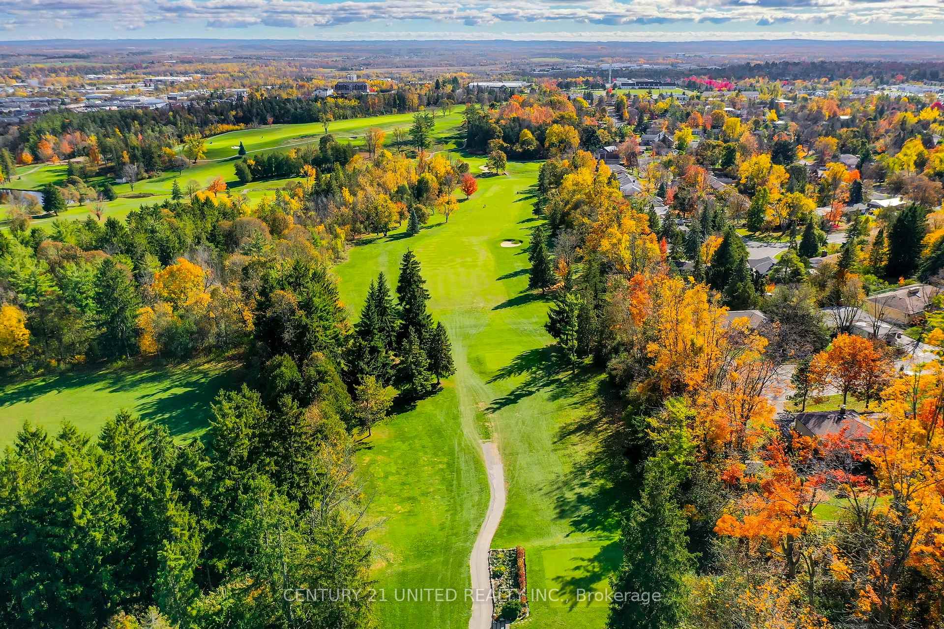 Photo 3 of 45 Crestwood Avenue, Peterborough, Monaghan Ward 2 — HOMEH