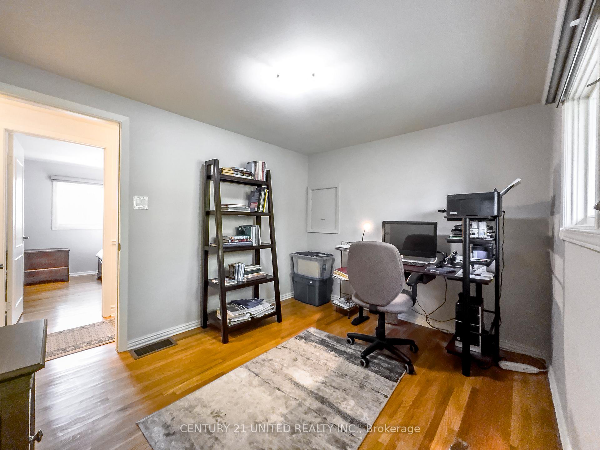 Photo 25 of 45 Crestwood Avenue, Peterborough, Monaghan Ward 2 — HOMEH