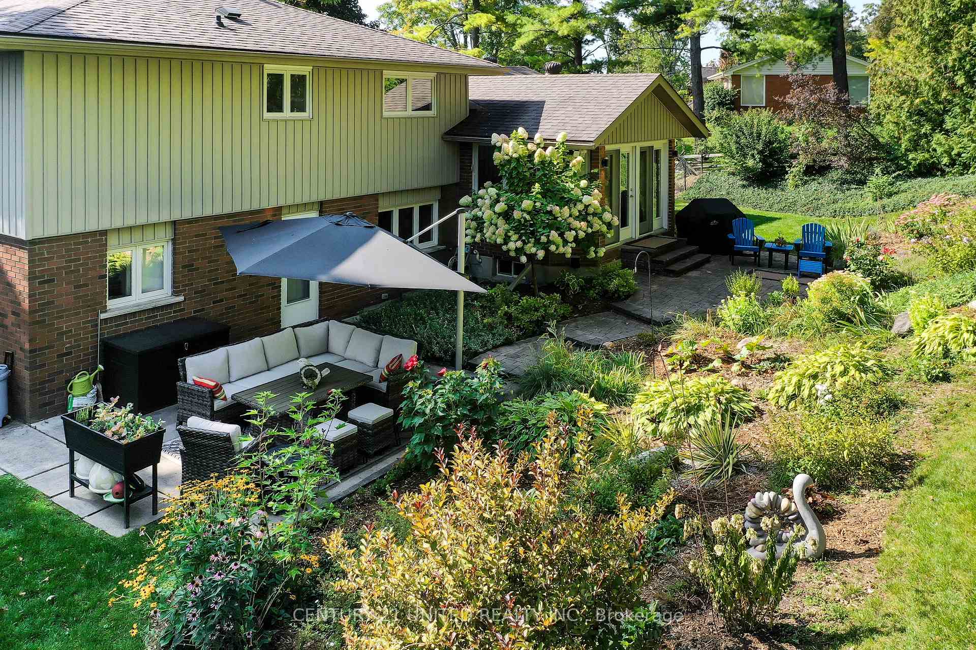 Photo 40 of 45 Crestwood Avenue, Peterborough, Monaghan Ward 2 — HOMEH