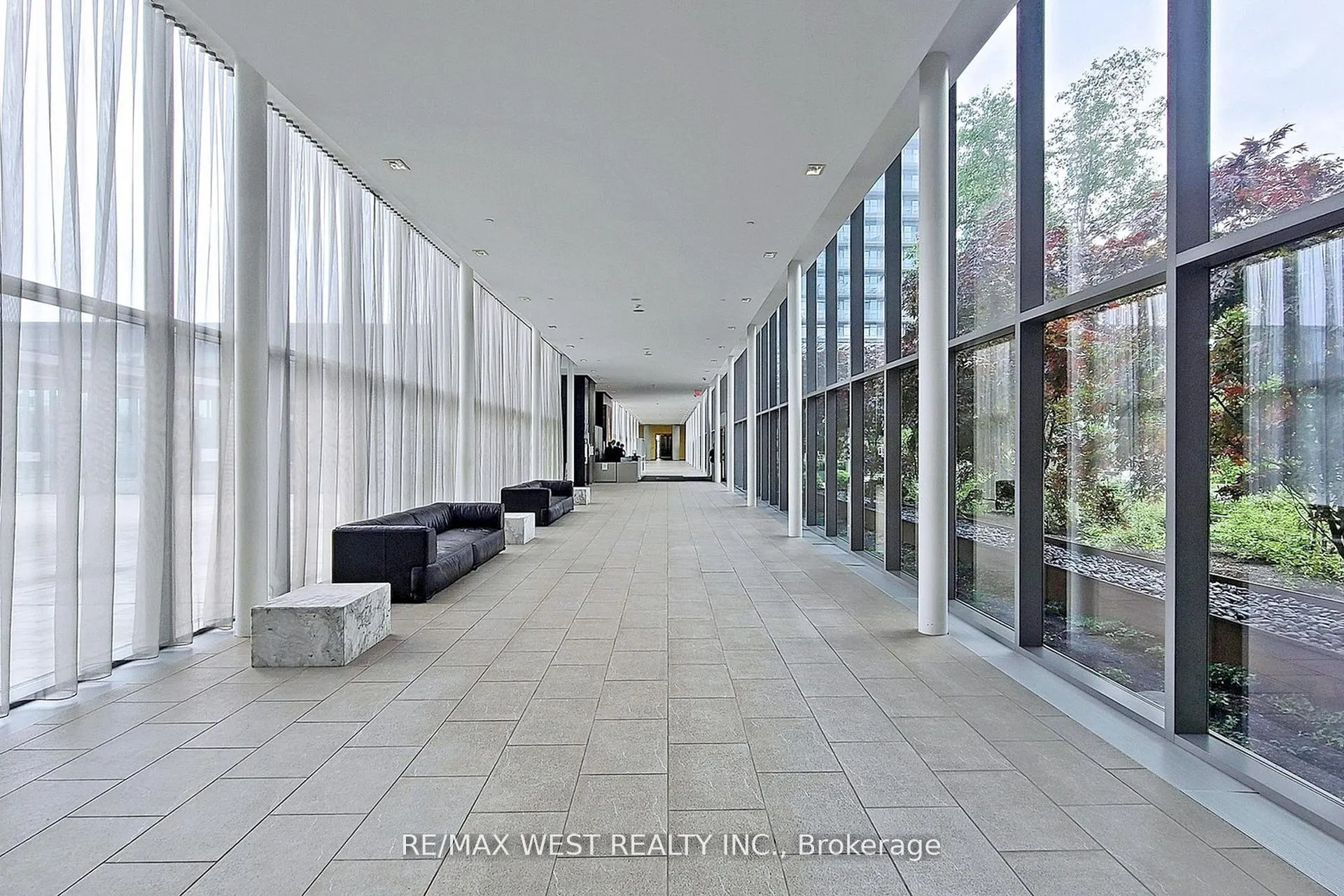 Photo 3 of Unit 813, 103 The Queensway, Toronto, High Park-Swansea — HOMEH
