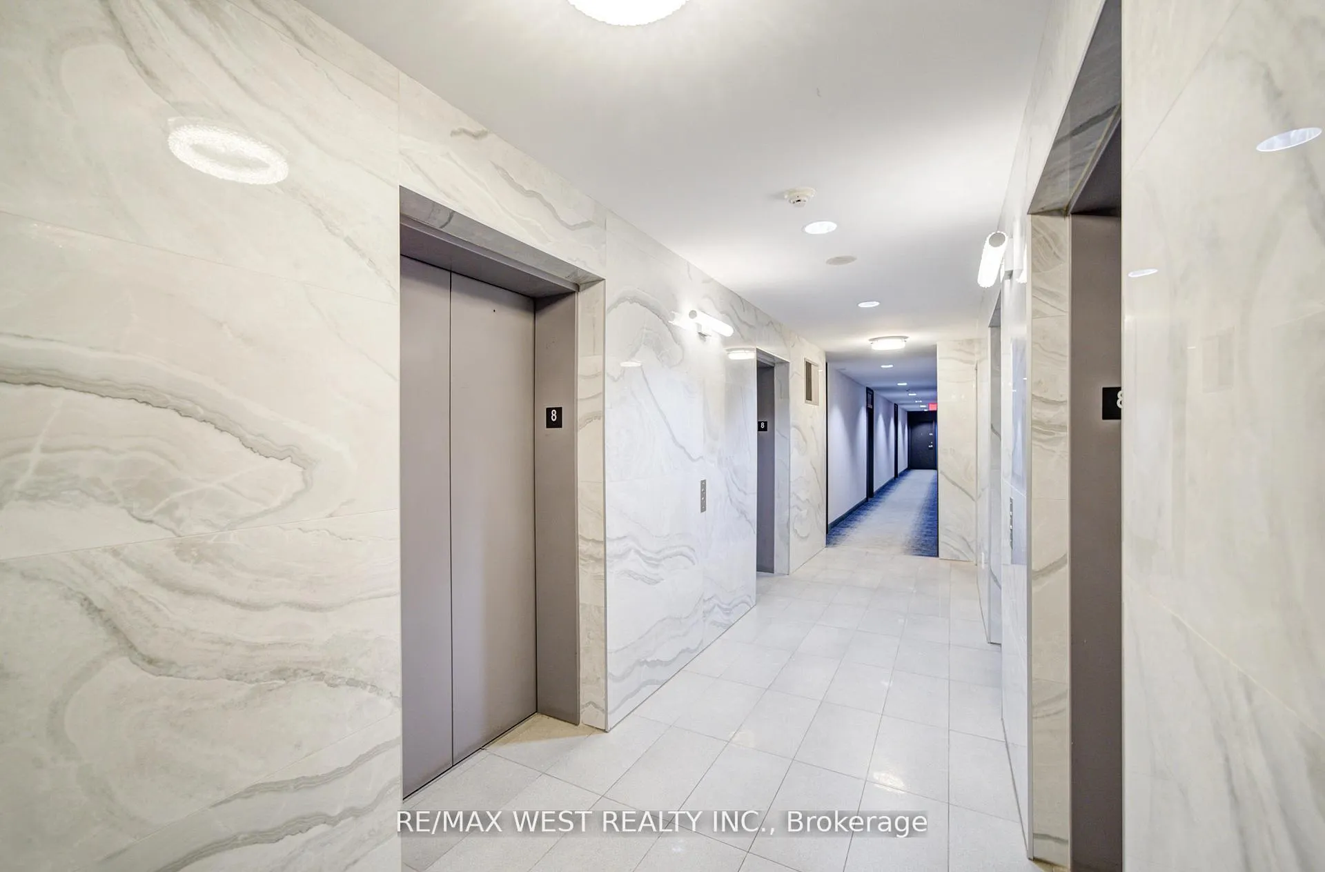 Photo 5 of Unit 813, 103 The Queensway, Toronto, High Park-Swansea — HOMEH