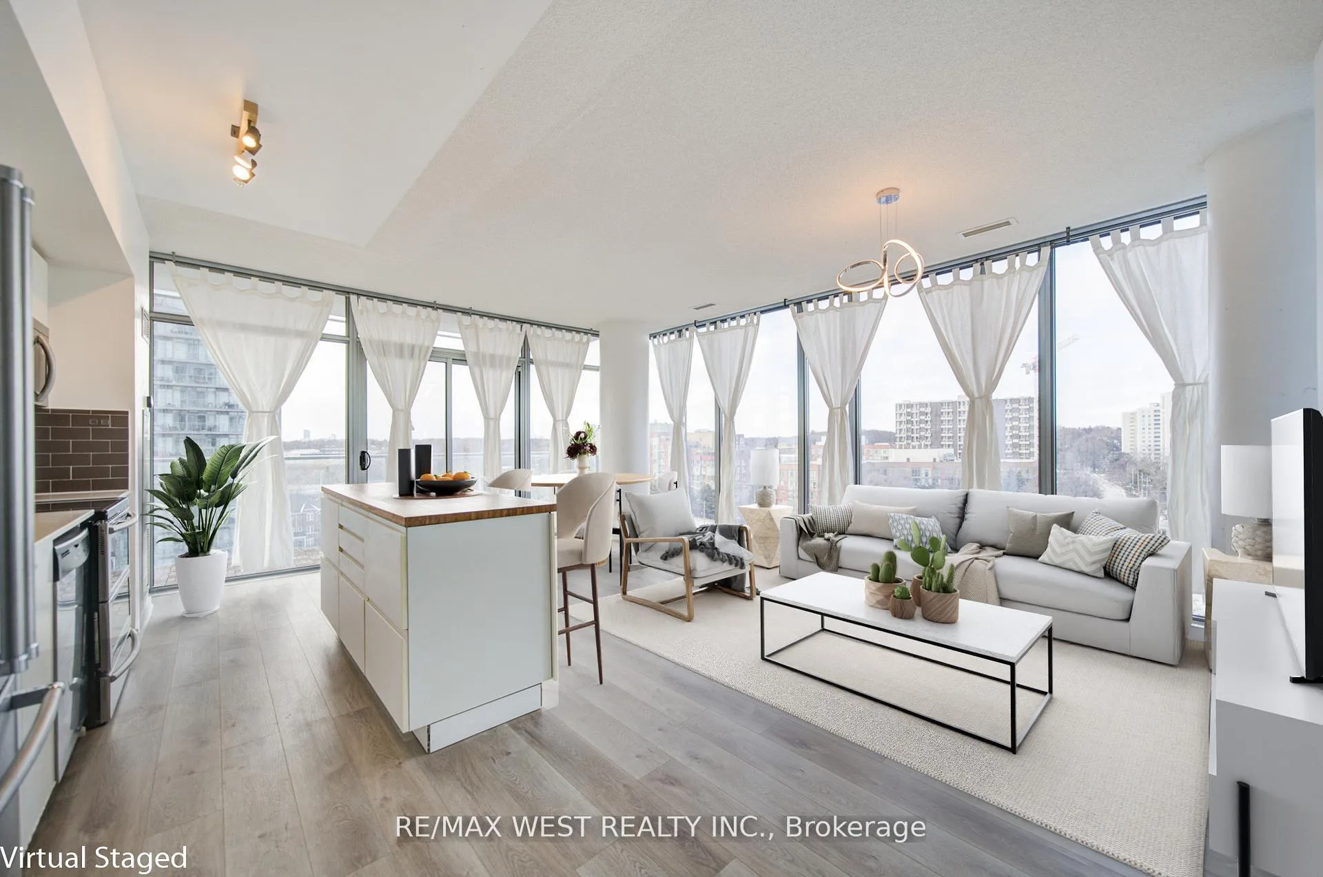 Photo 8 of Unit 813, 103 The Queensway, Toronto, High Park-Swansea — HOMEH