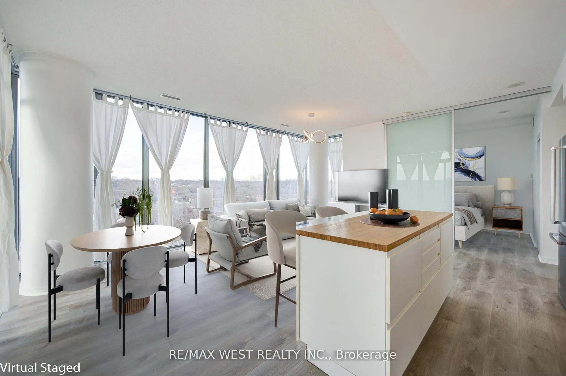 Photo 9 of Unit 813, 103 The Queensway, Toronto, High Park-Swansea — HOMEH