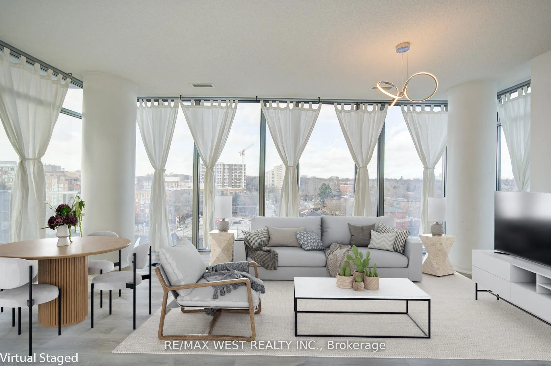 Photo 10 of Unit 813, 103 The Queensway, Toronto, High Park-Swansea — HOMEH