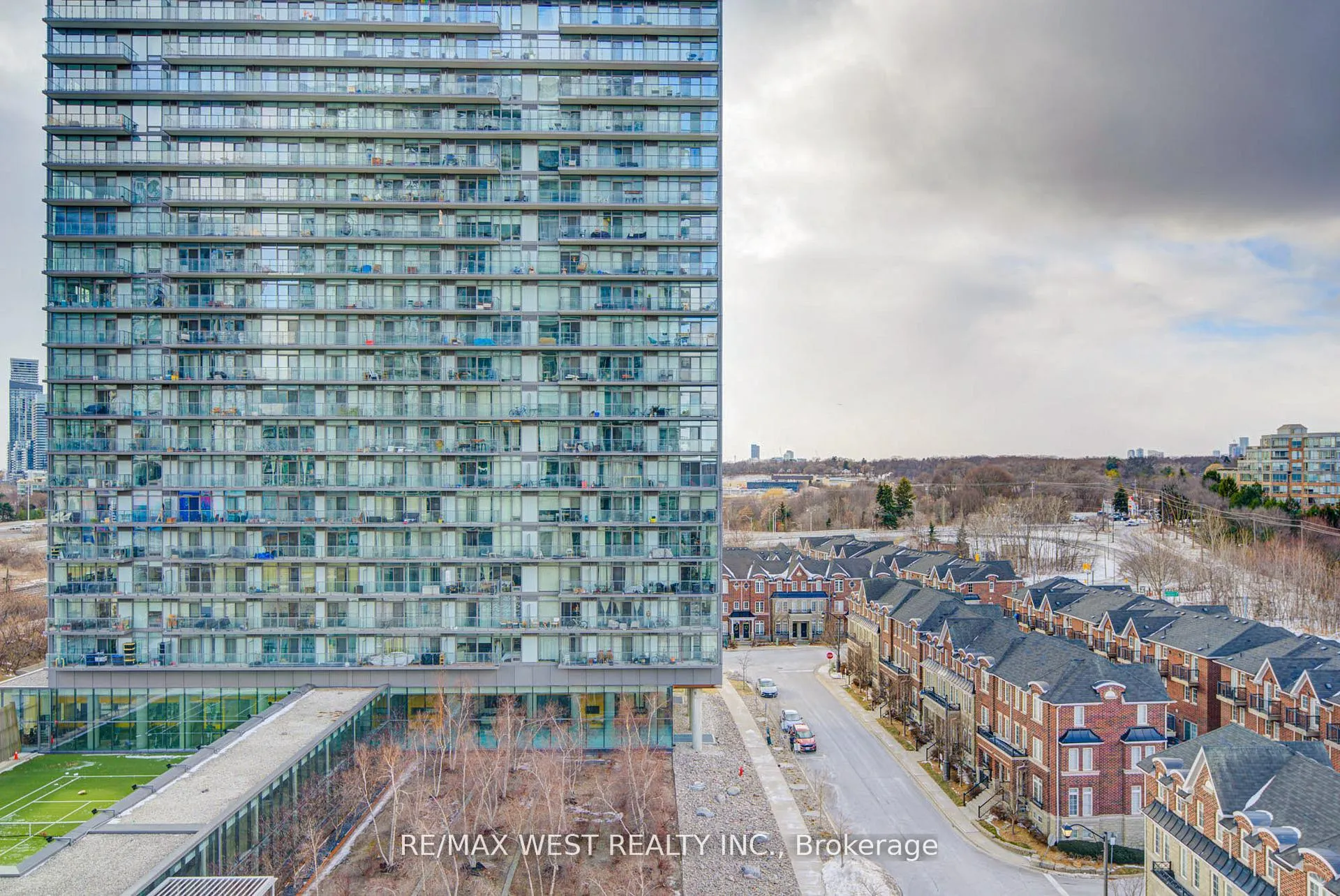 Photo 23 of Unit 813, 103 The Queensway, Toronto, High Park-Swansea — HOMEH