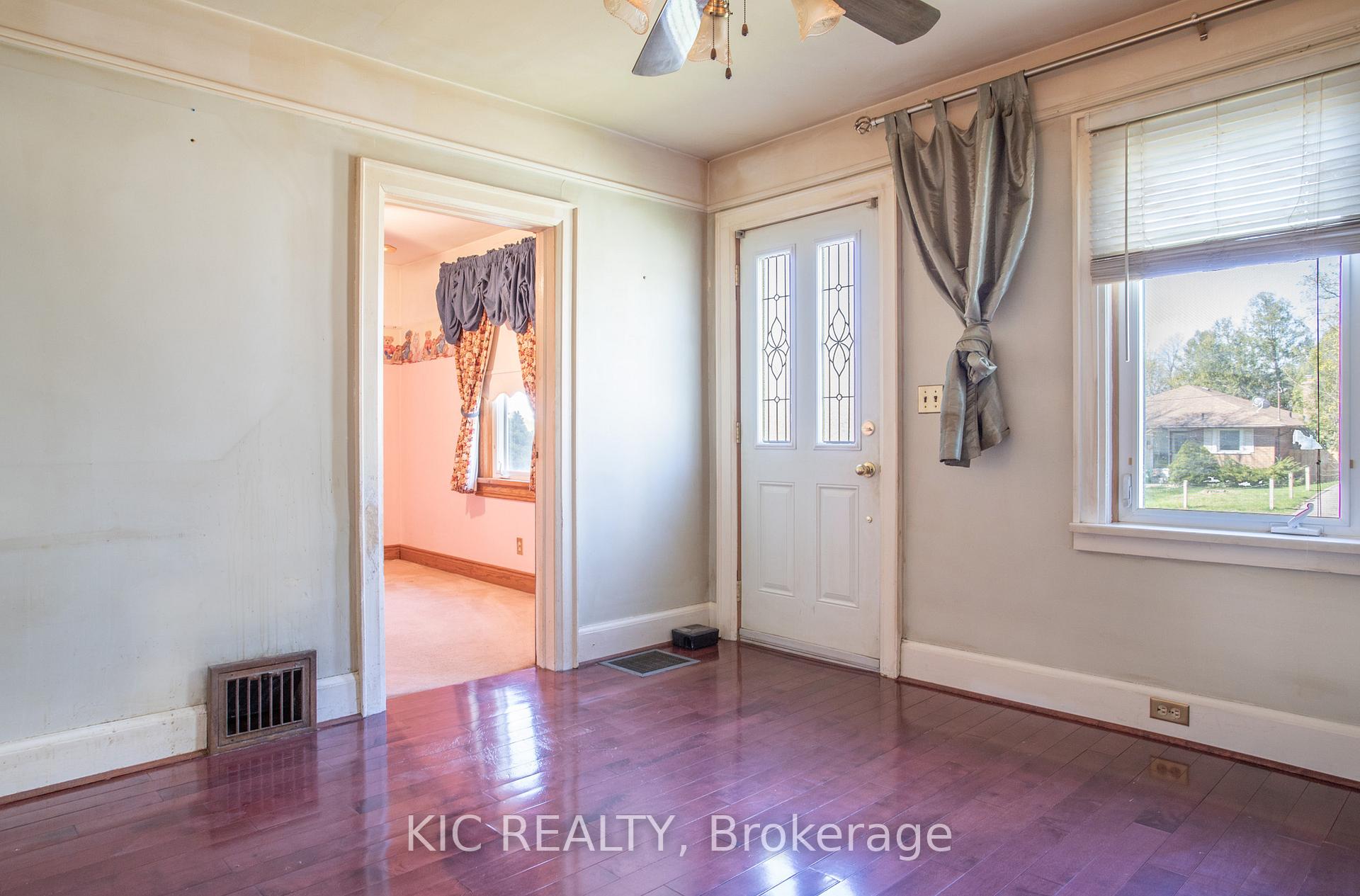 Photo 7 of 539 Wilson Road N, Oshawa, O'Neill — HOMEH