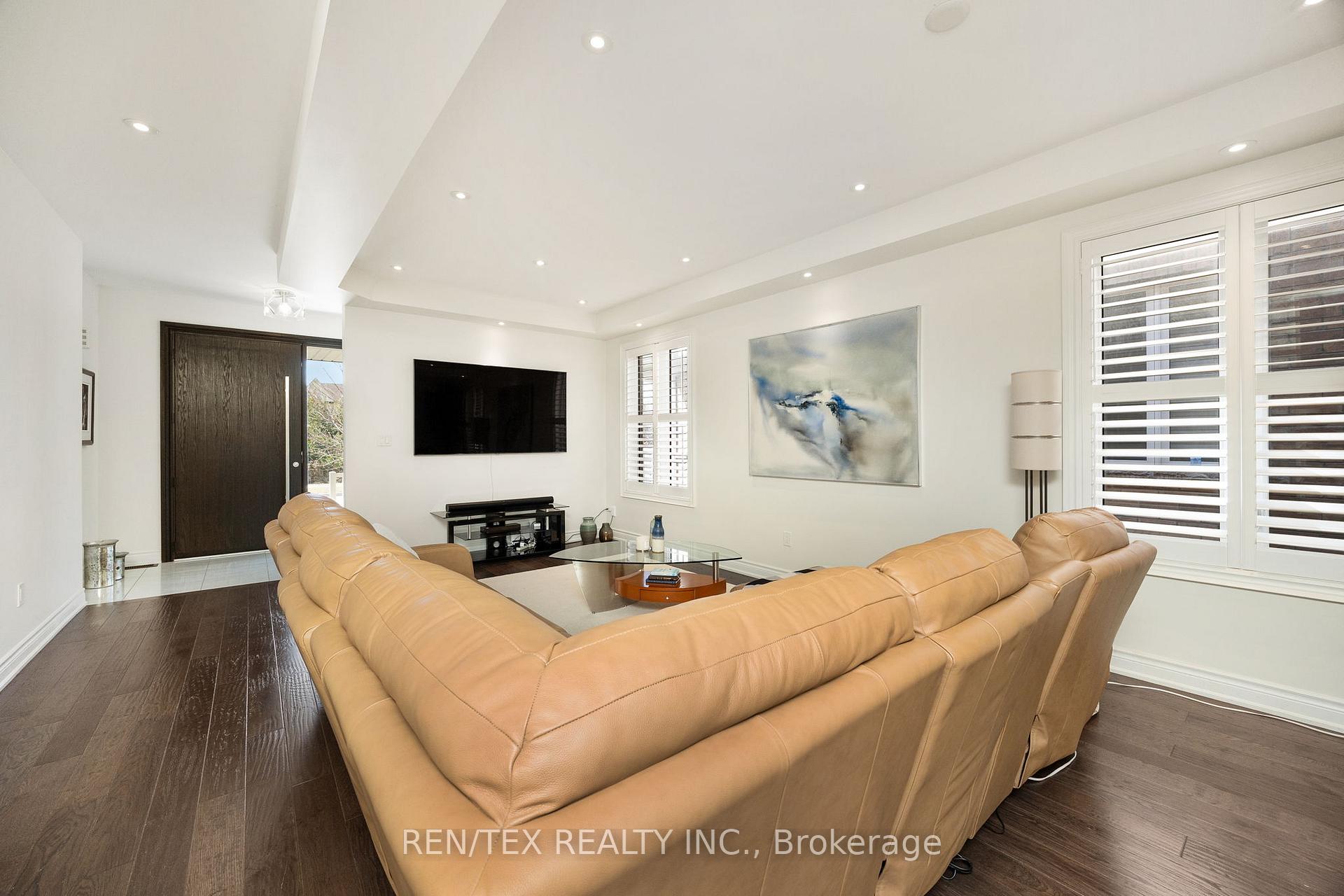 Photo 6 of 68 Beaconsfield Drive, Vaughan, Kleinburg — HOMEH