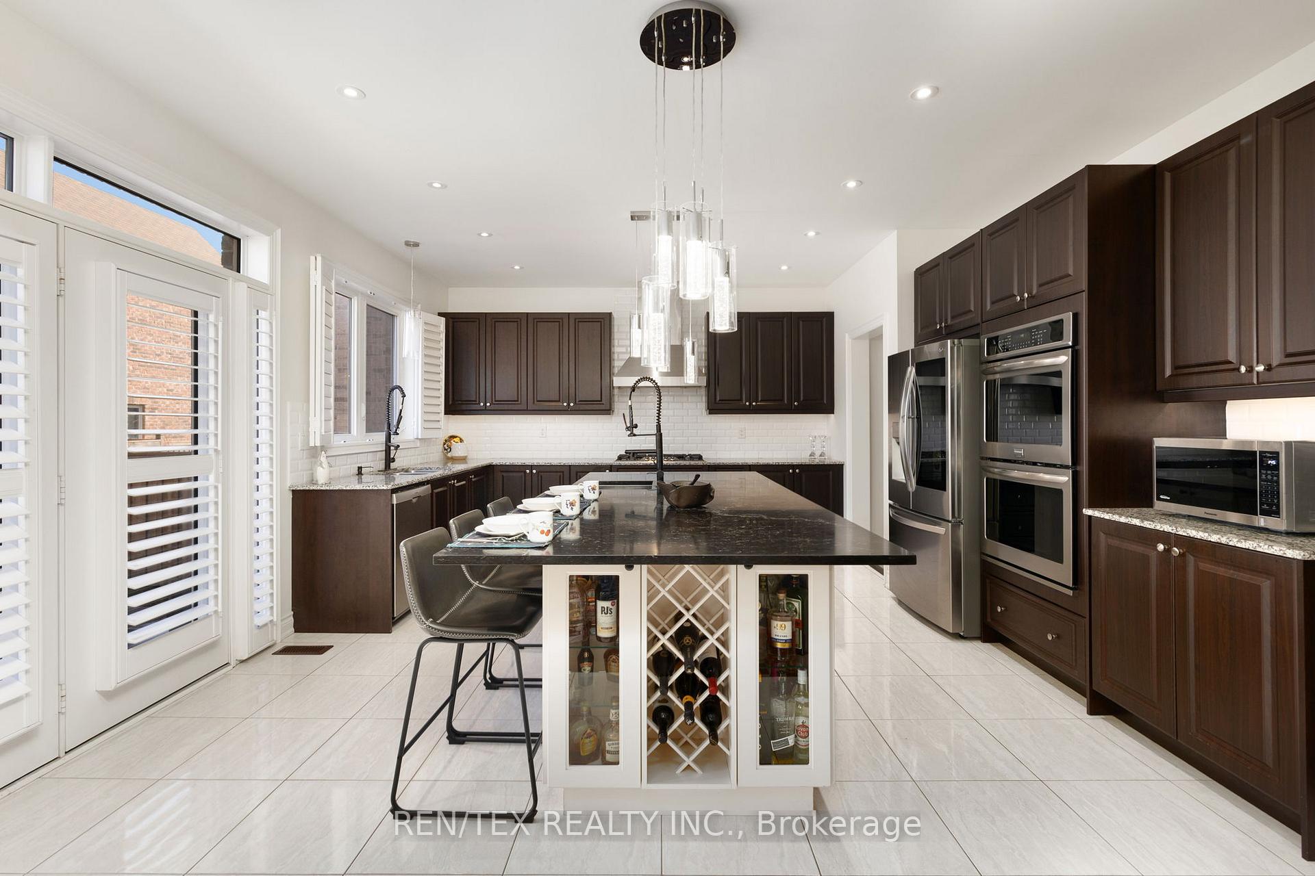 Photo 12 of 68 Beaconsfield Drive, Vaughan, Kleinburg — HOMEH