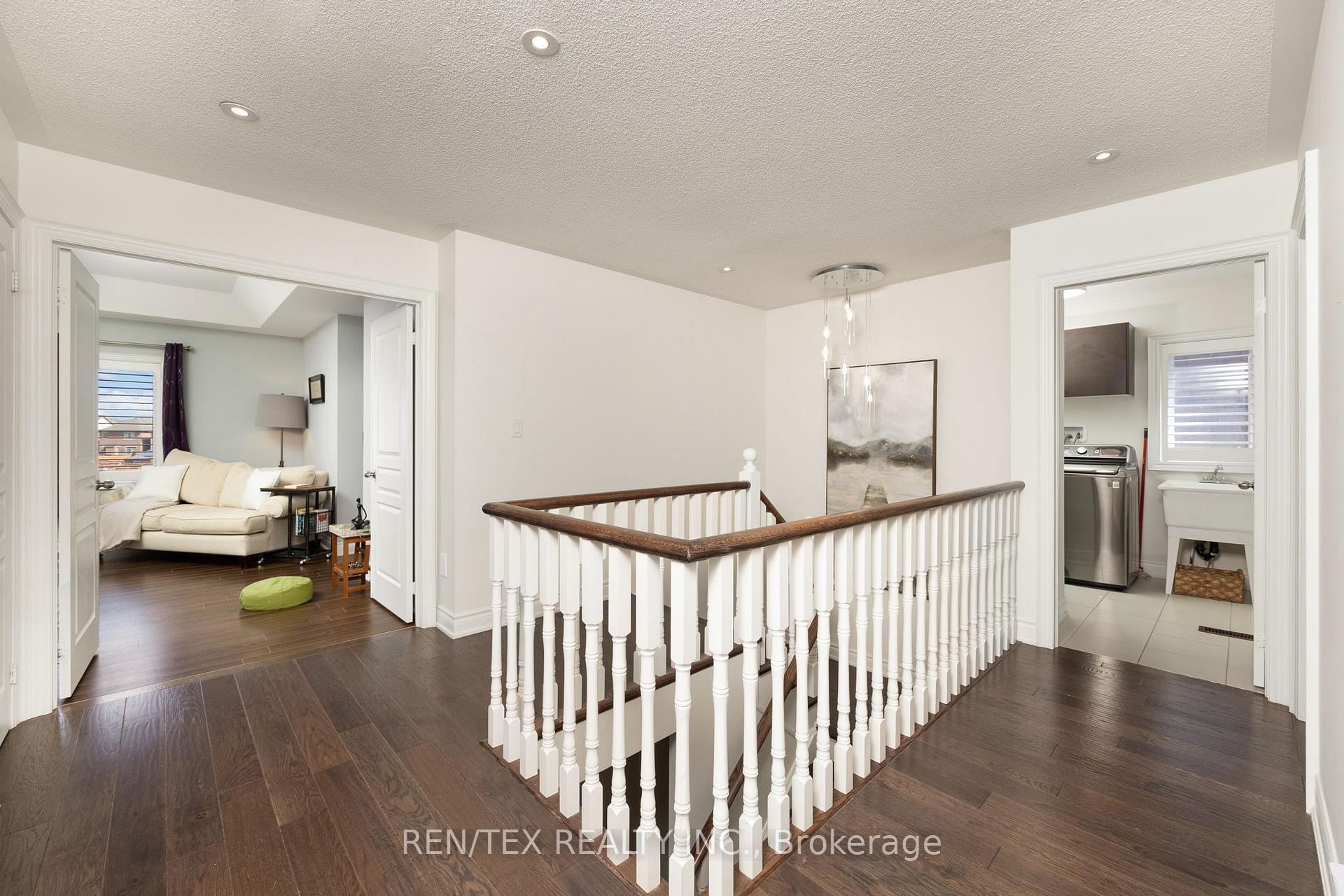 Photo 17 of 68 Beaconsfield Drive, Vaughan, Kleinburg — HOMEH