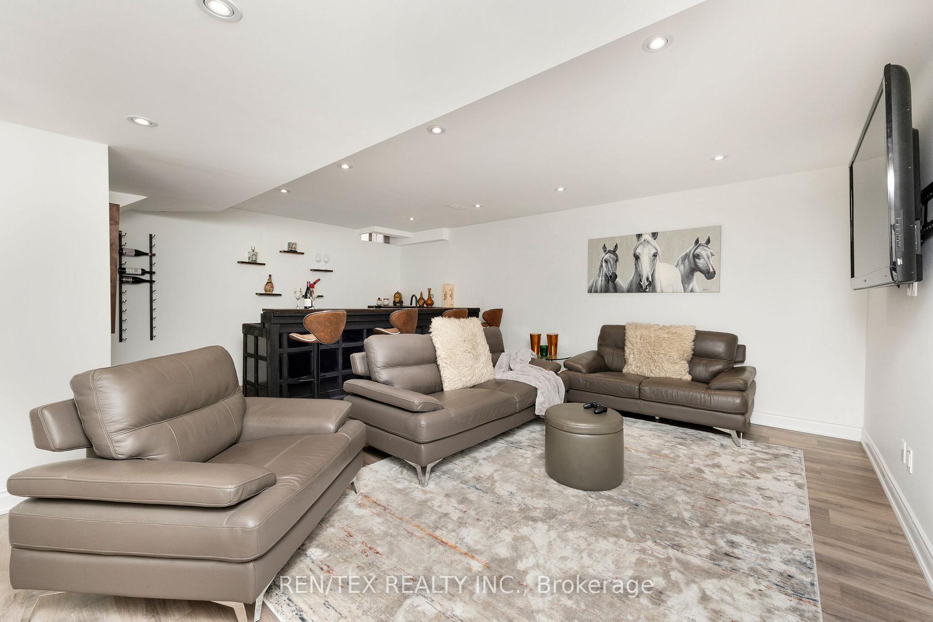 Photo 36 of 68 Beaconsfield Drive, Vaughan, Kleinburg — HOMEH