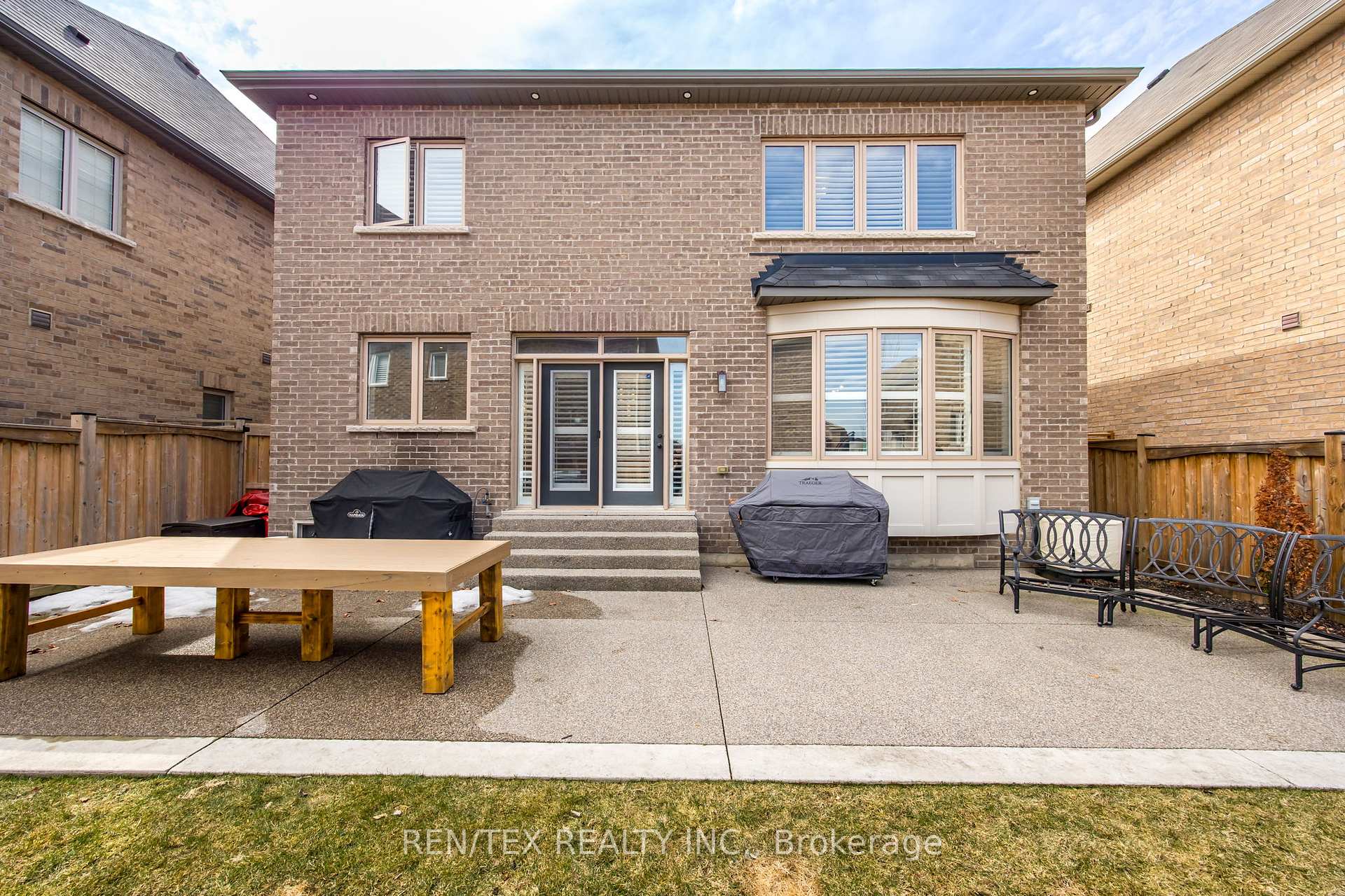 Photo 45 of 68 Beaconsfield Drive, Vaughan, Kleinburg — HOMEH