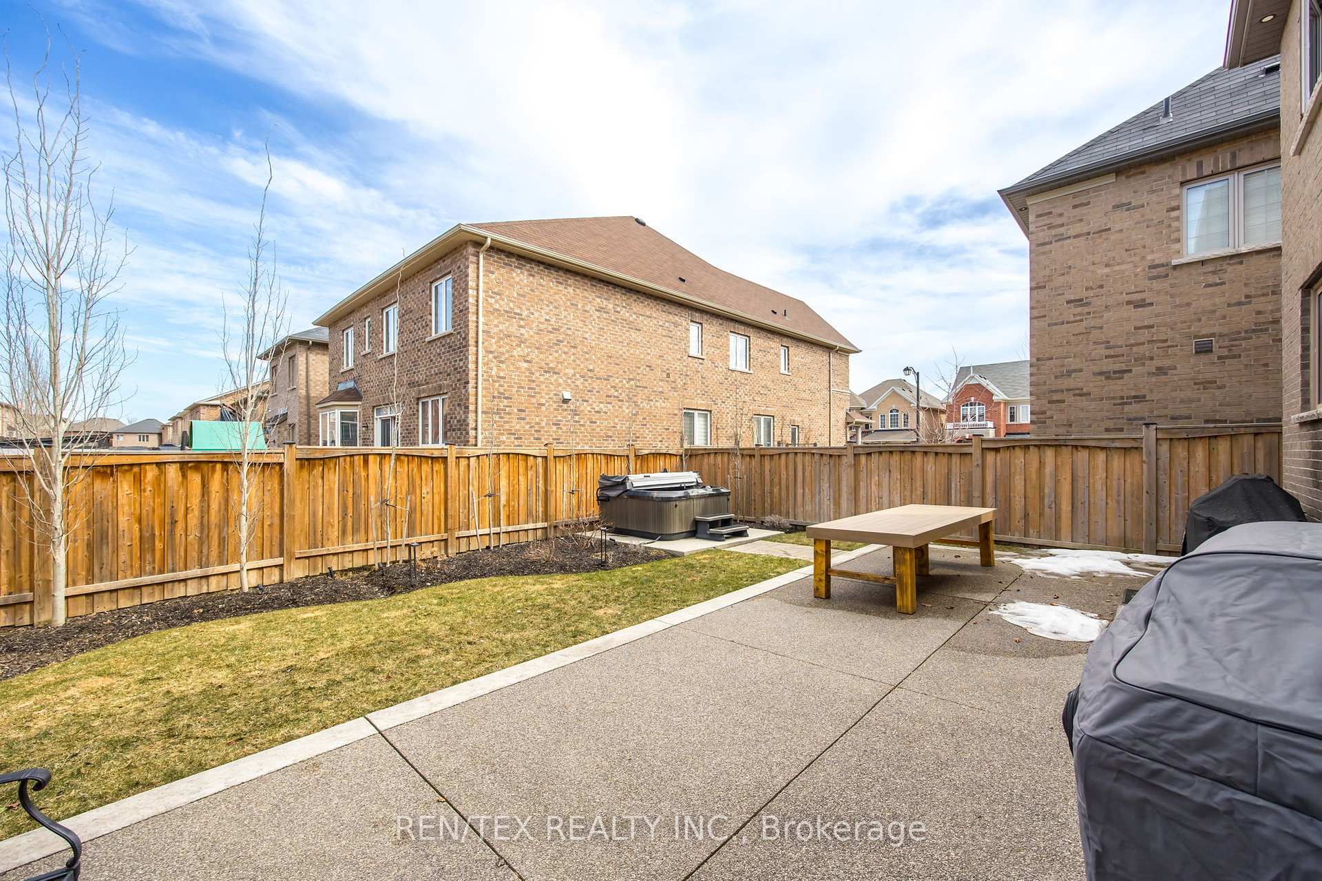 Photo 46 of 68 Beaconsfield Drive, Vaughan, Kleinburg — HOMEH