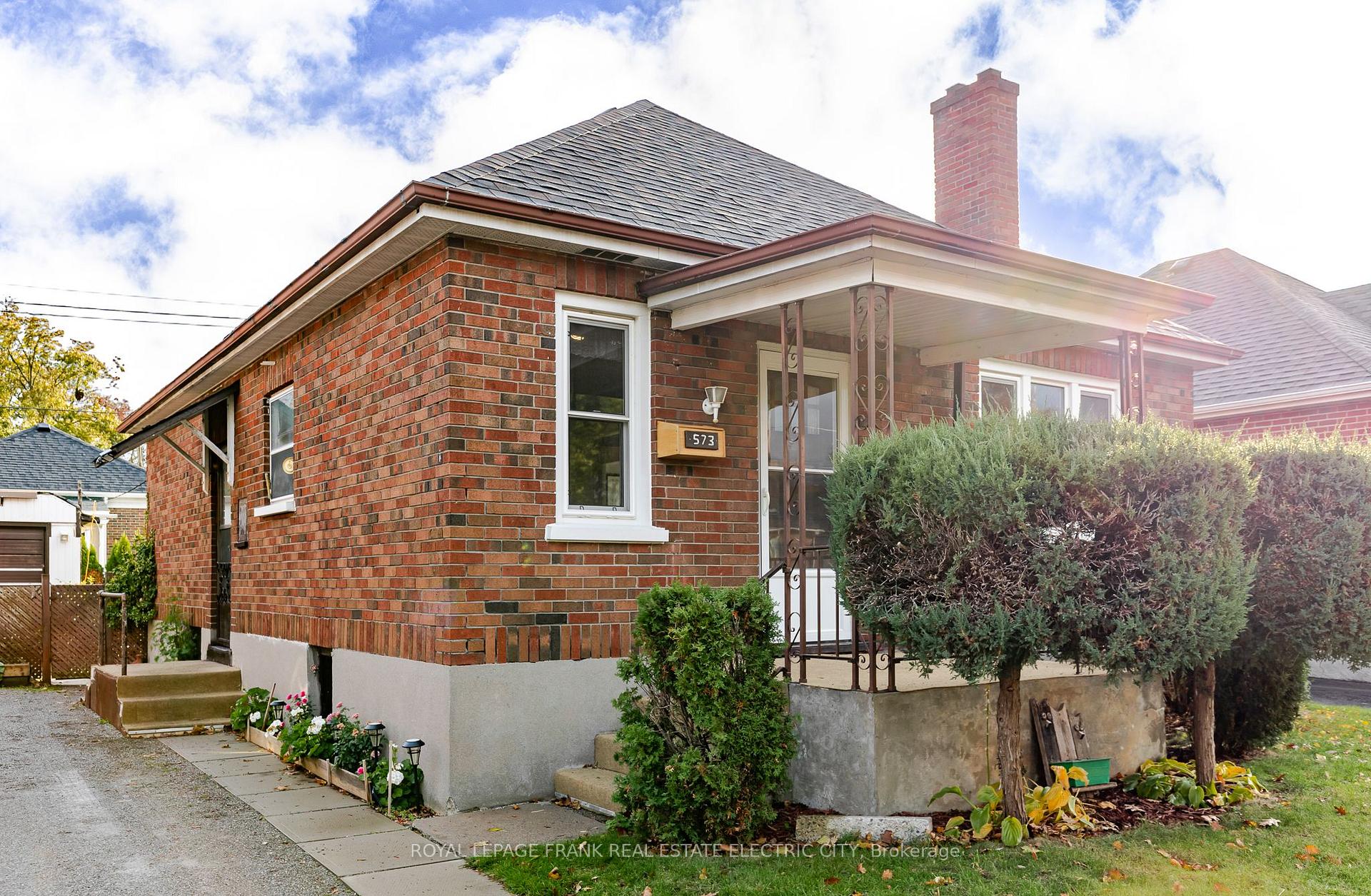 Photo 2 of 573 McCannan Avenue, Peterborough, Town Ward 3 — HOMEH