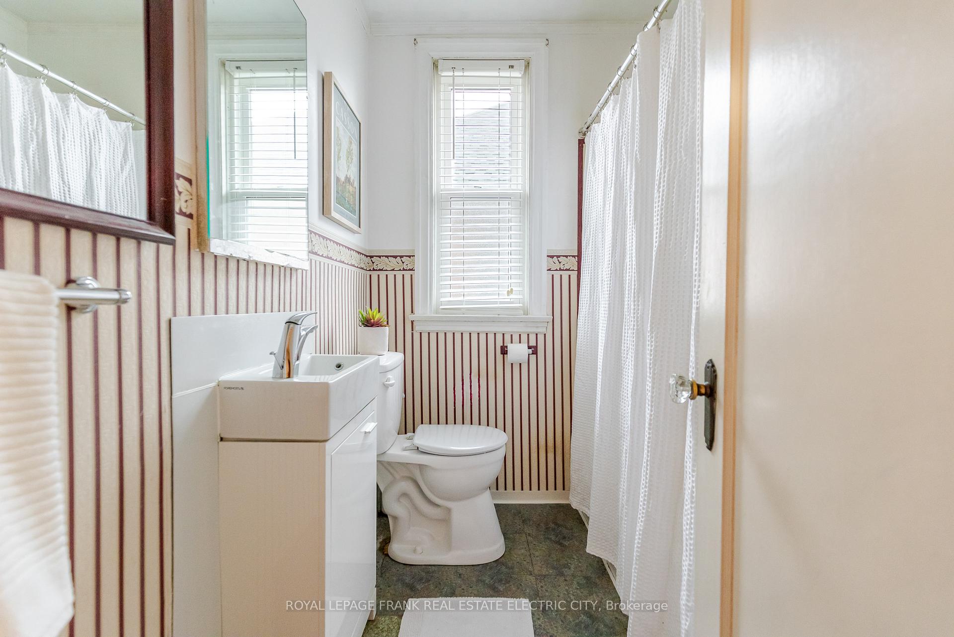 Photo 24 of 573 McCannan Avenue, Peterborough, Town Ward 3 — HOMEH