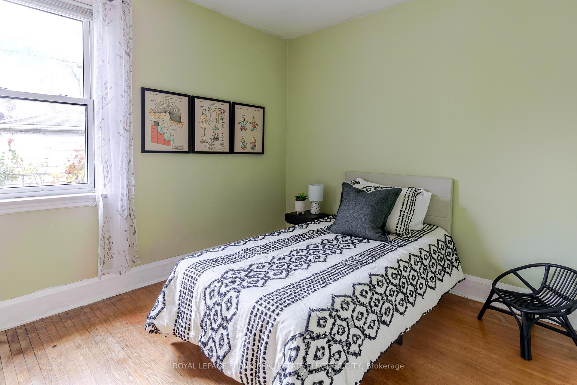 Photo 27 of 573 McCannan Avenue, Peterborough, Town Ward 3 — HOMEH