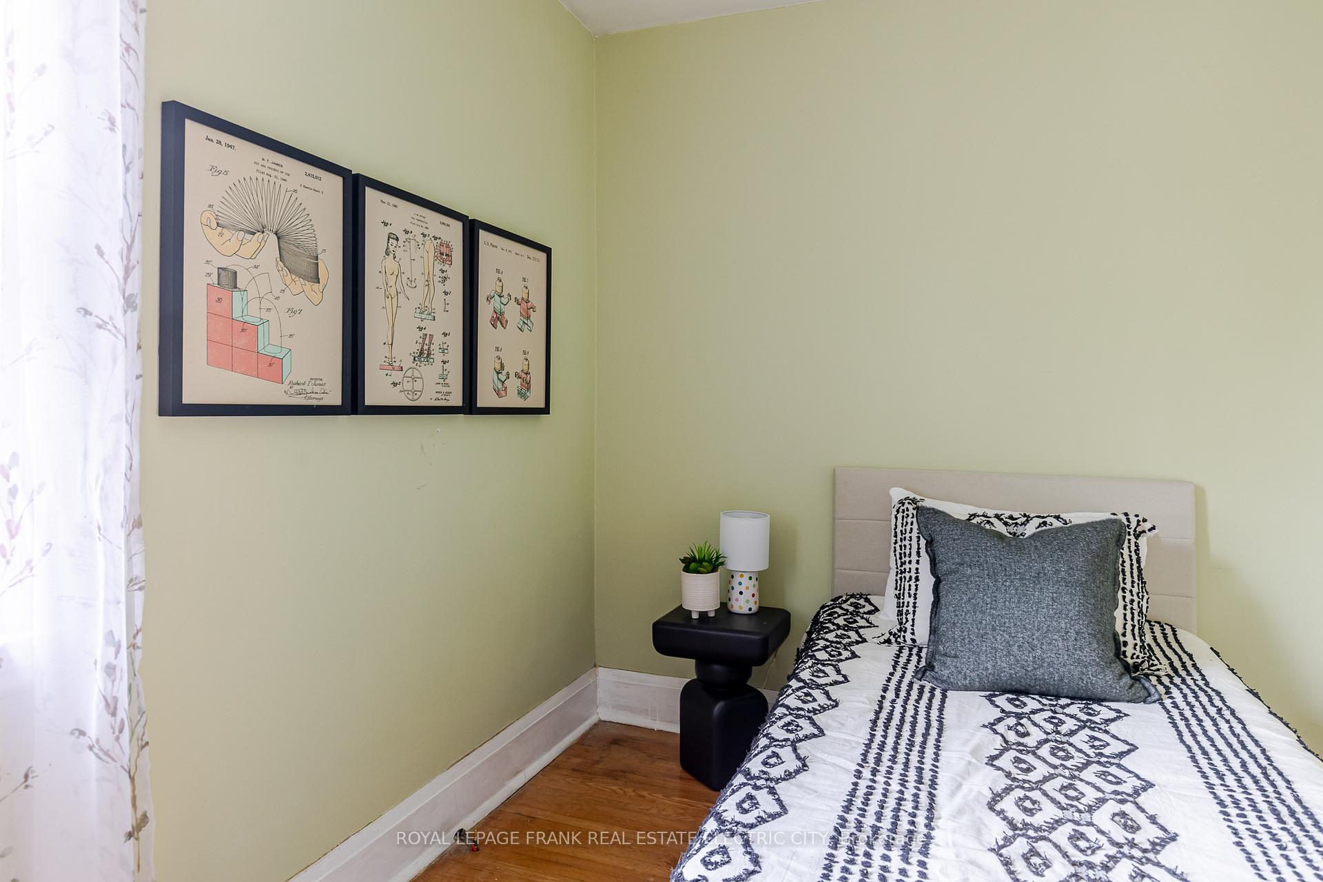 Photo 28 of 573 McCannan Avenue, Peterborough, Town Ward 3 — HOMEH