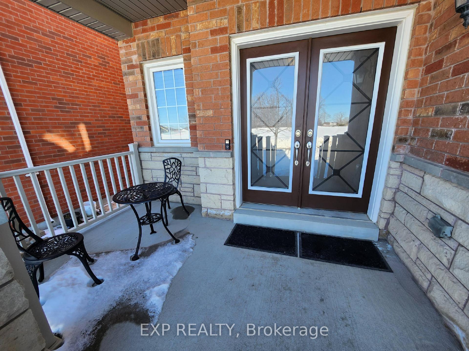 Photo 2 of 2045 Queensbury Drive, Oshawa, Taunton — HOMEH