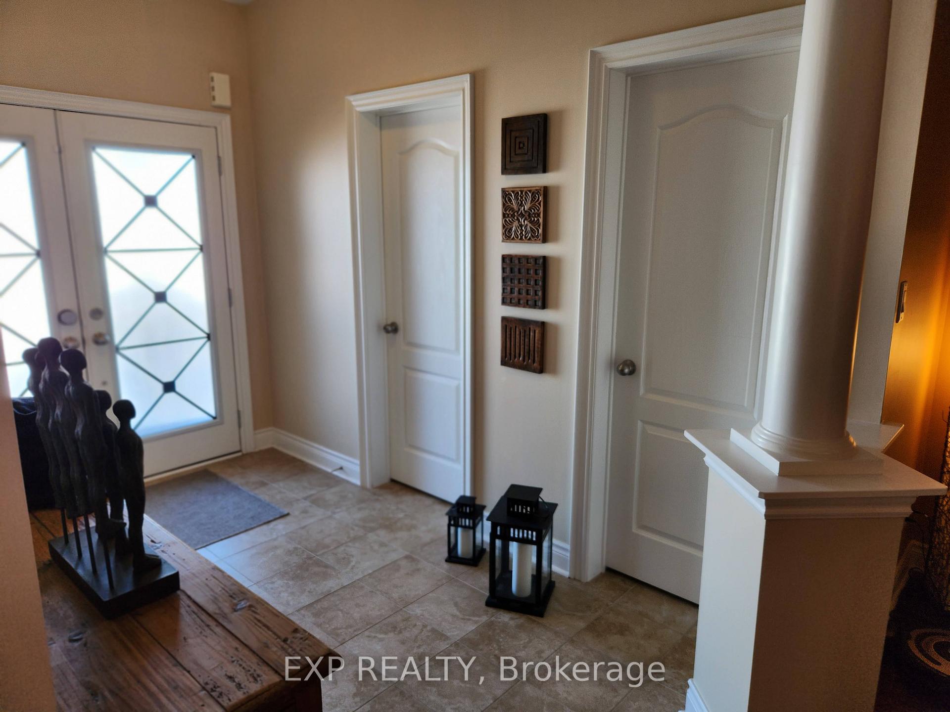 Photo 3 of 2045 Queensbury Drive, Oshawa, Taunton — HOMEH