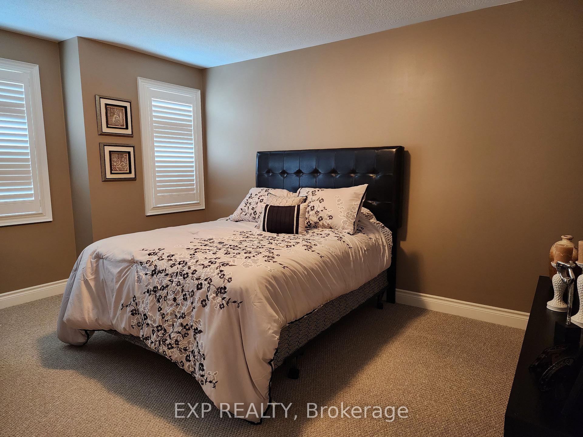 Photo 16 of 2045 Queensbury Drive, Oshawa, Taunton — HOMEH