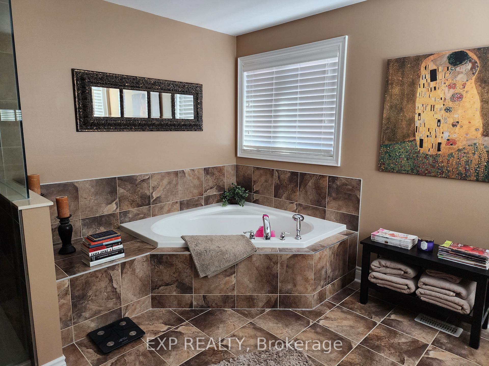 Photo 20 of 2045 Queensbury Drive, Oshawa, Taunton — HOMEH