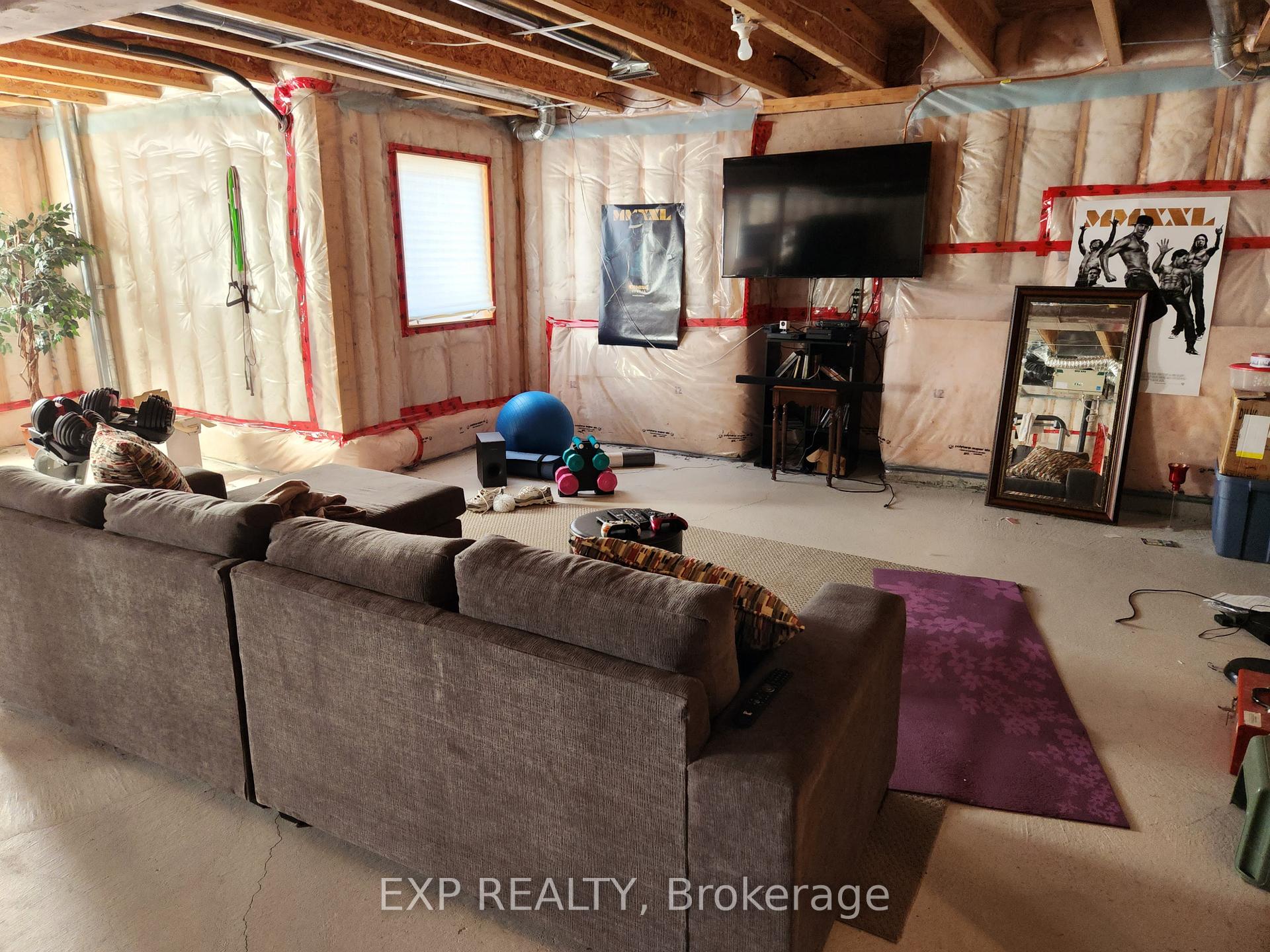 Photo 23 of 2045 Queensbury Drive, Oshawa, Taunton — HOMEH