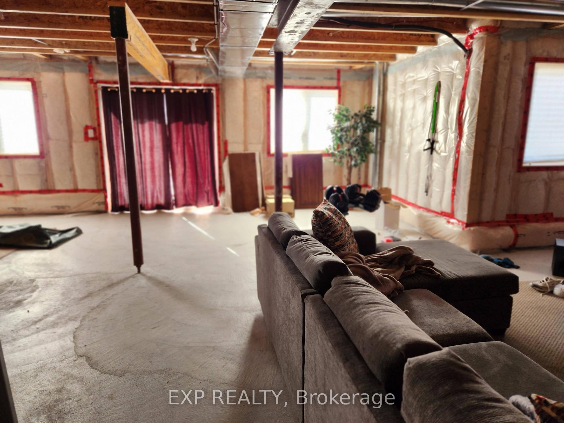 Photo 24 of 2045 Queensbury Drive, Oshawa, Taunton — HOMEH
