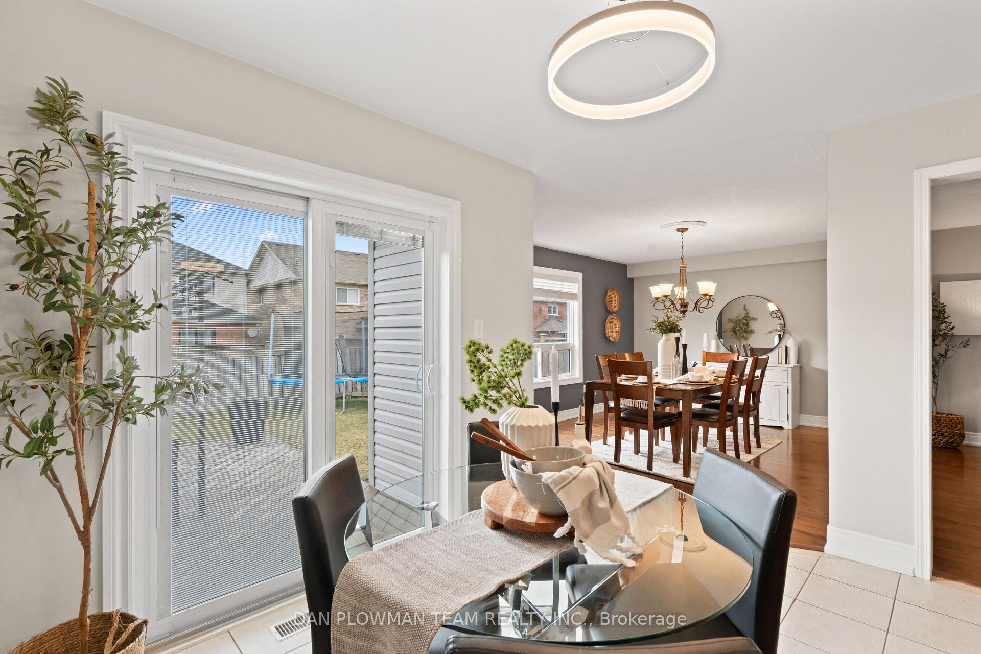 Photo 15 of 98 Longueuil Place, Whitby, Pringle Creek — HOMEH